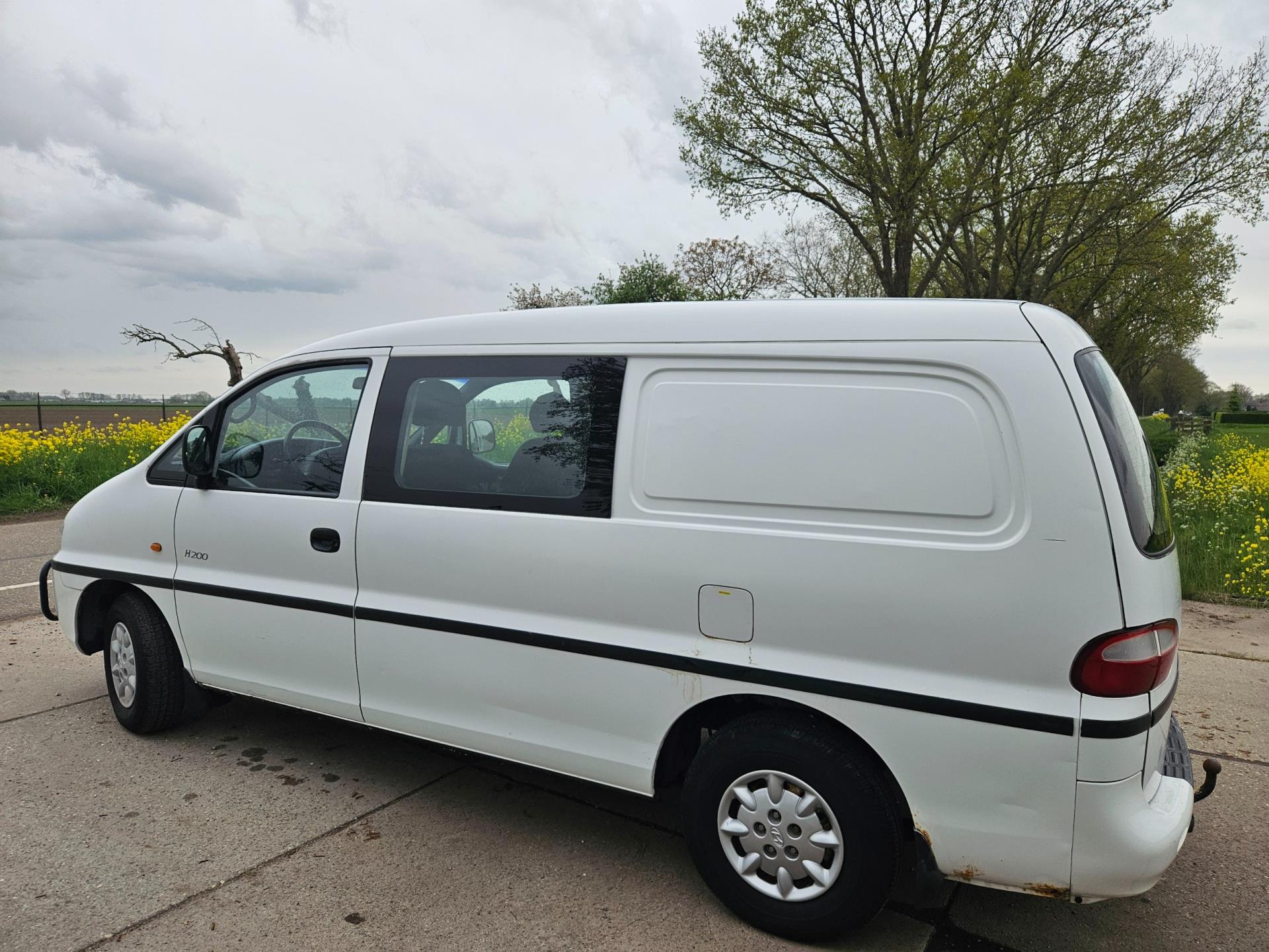 hyundai-h200-image4.jpg