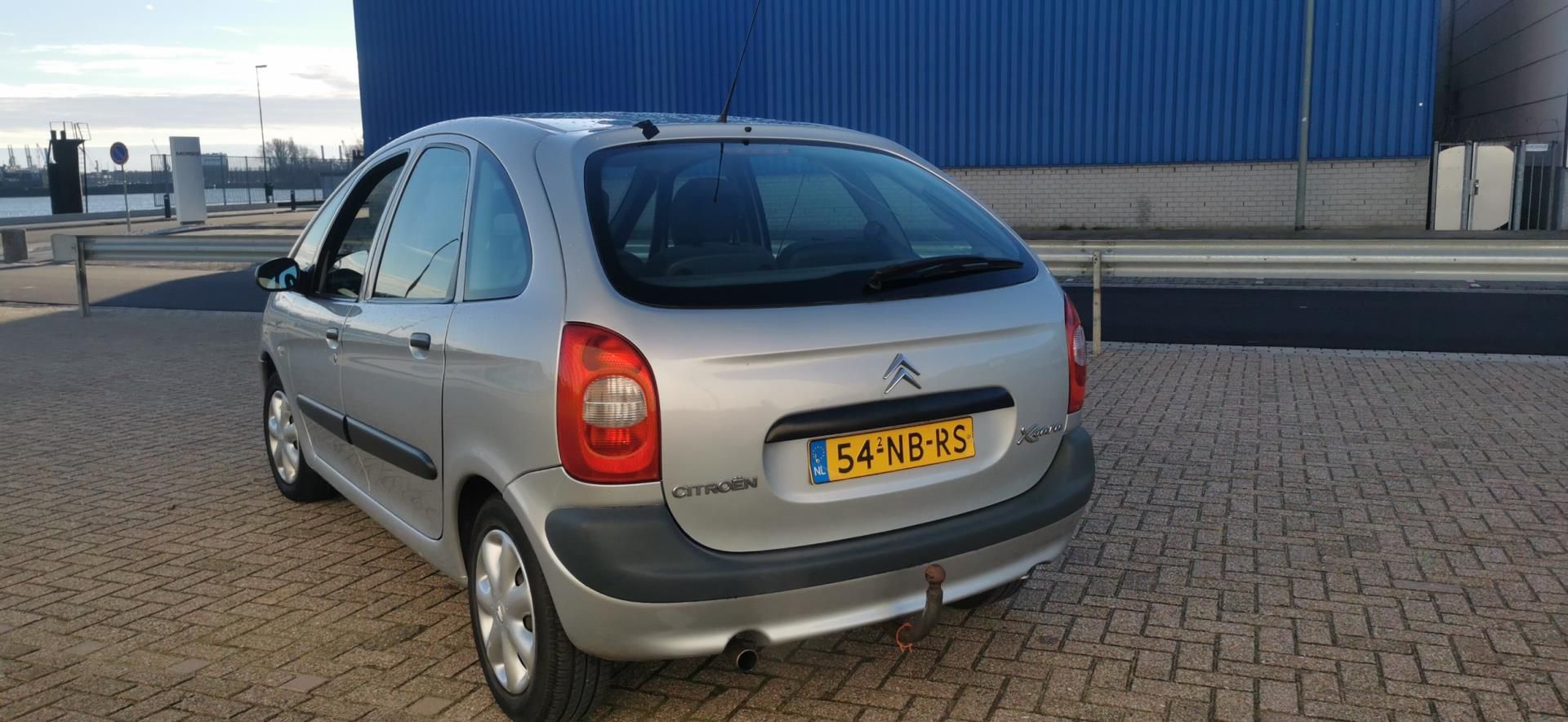 citroen-xsara-picasso-image5.jpg