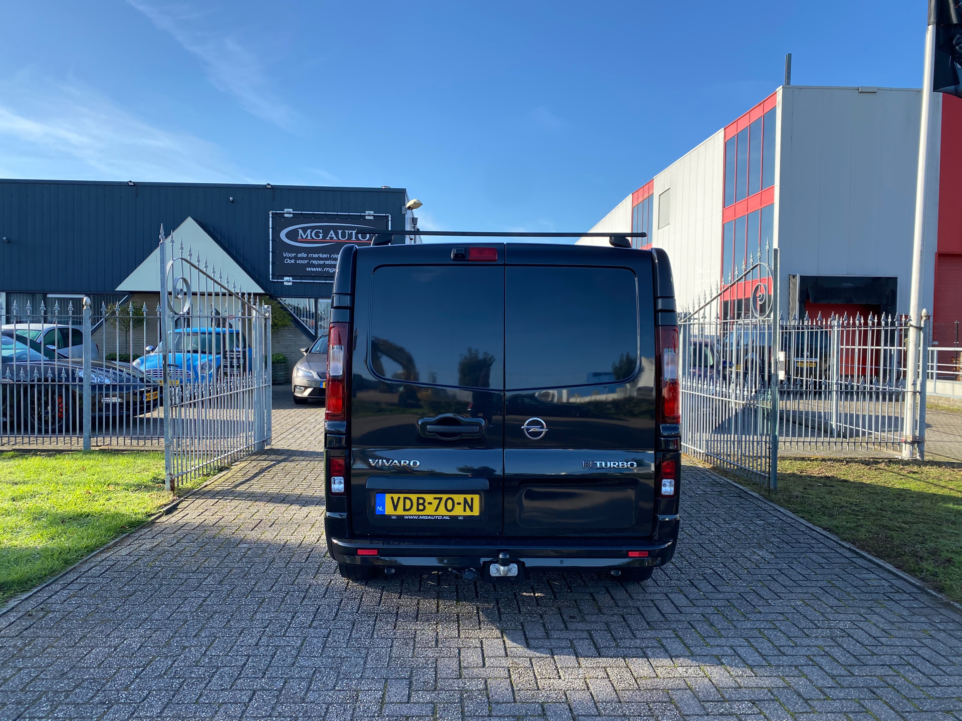 opel-vivaro-image7.jpg