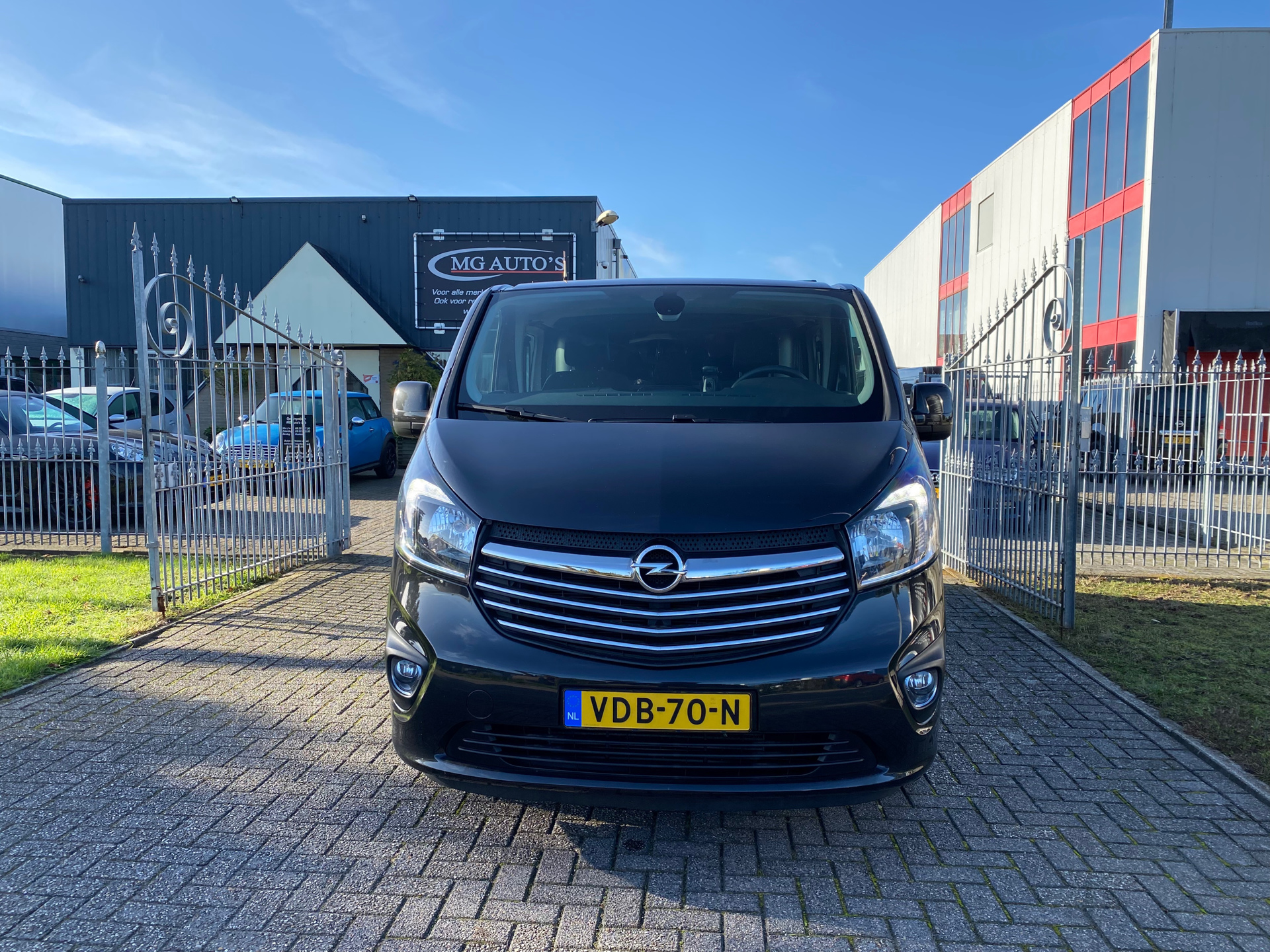 opel-vivaro-image8.jpg