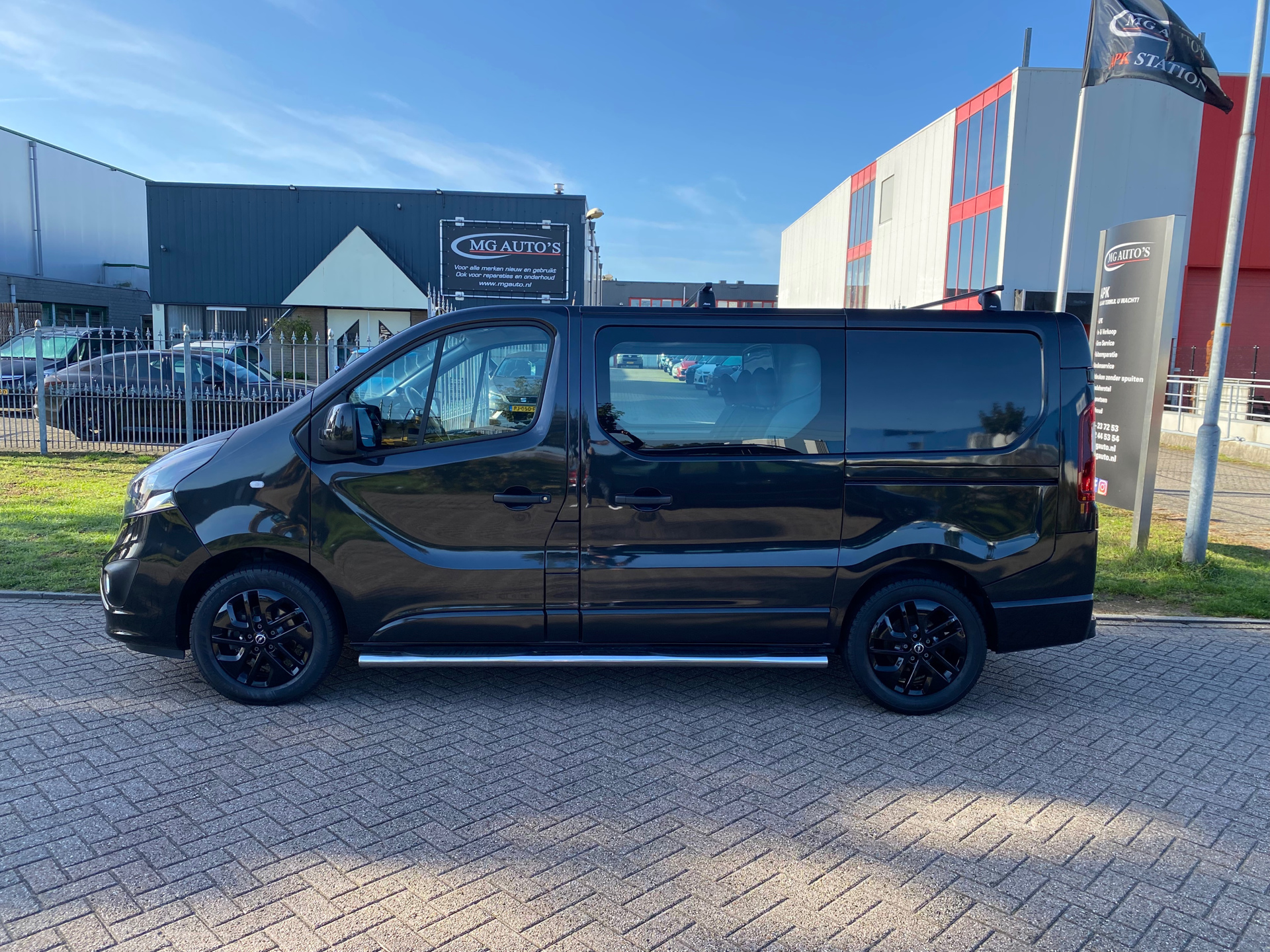 opel-vivaro-image9.jpg