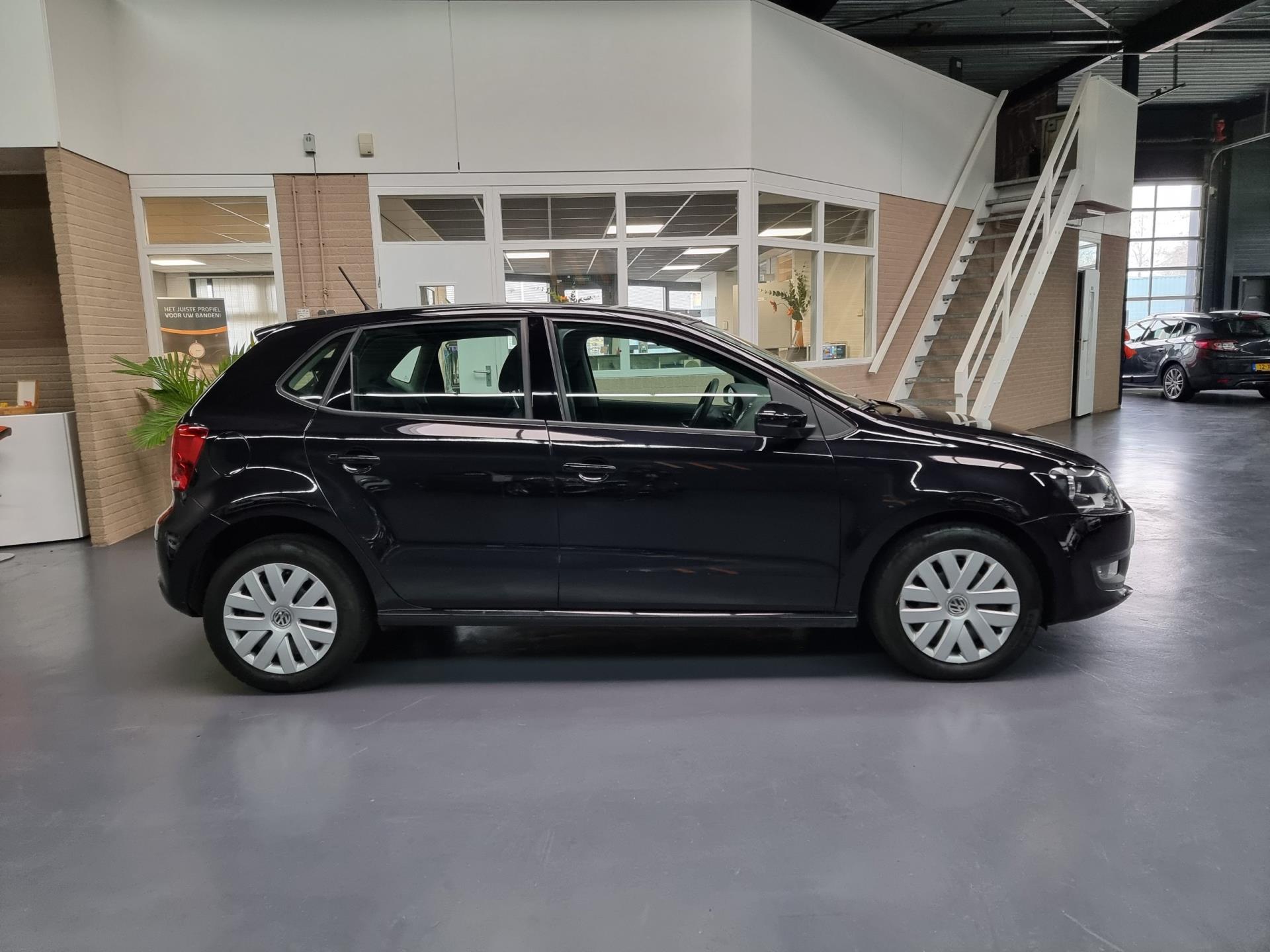 volkswagen-polo-image5.jpg