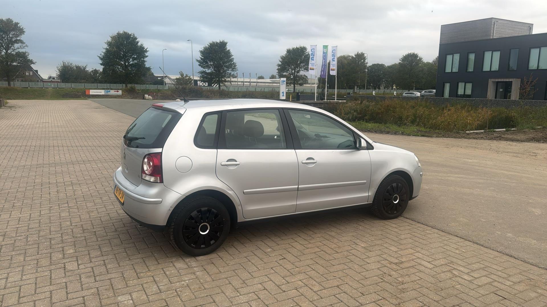 volkswagen-polo-image6.jpg
