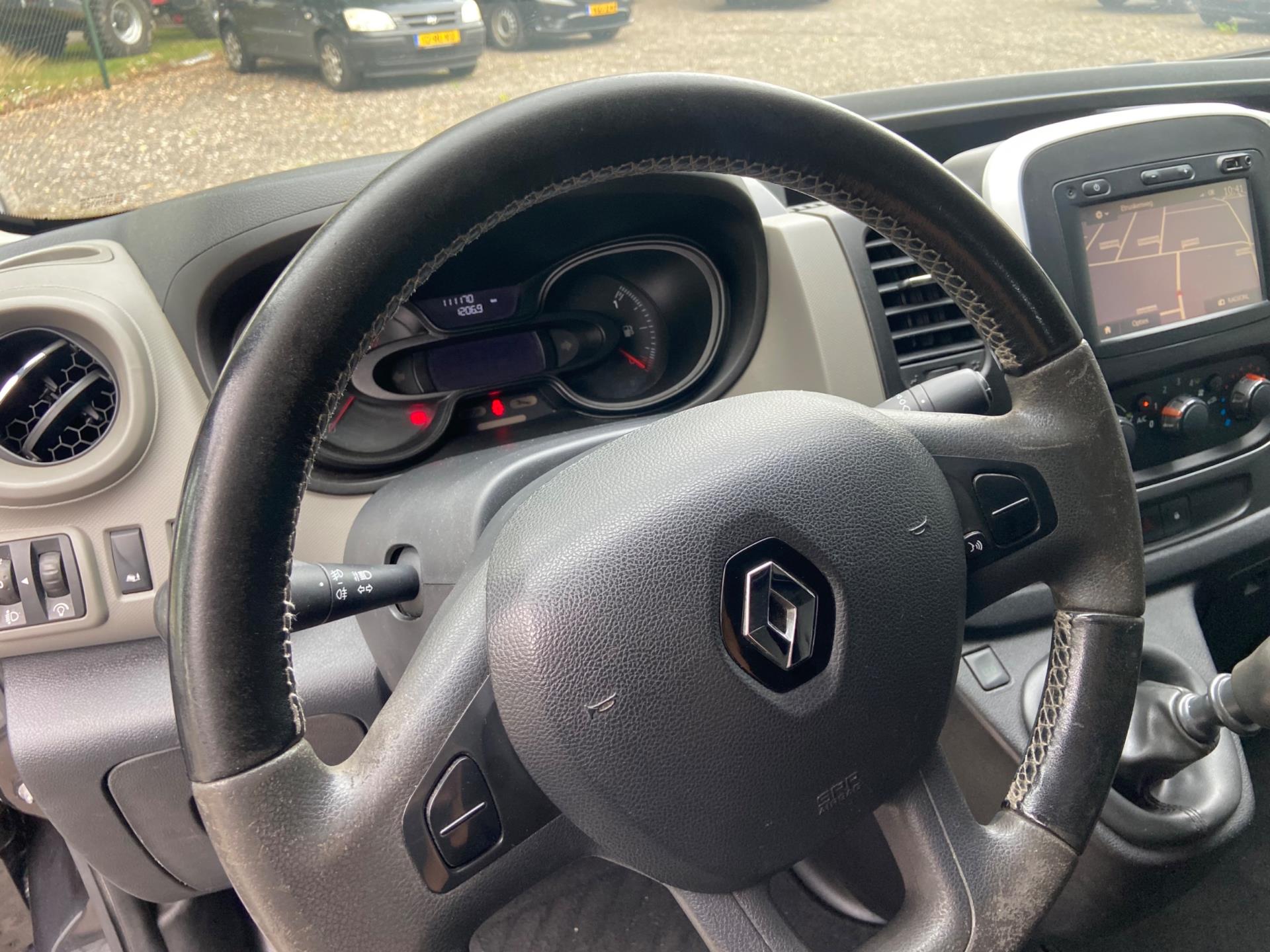 renault-trafic-image9.jpg