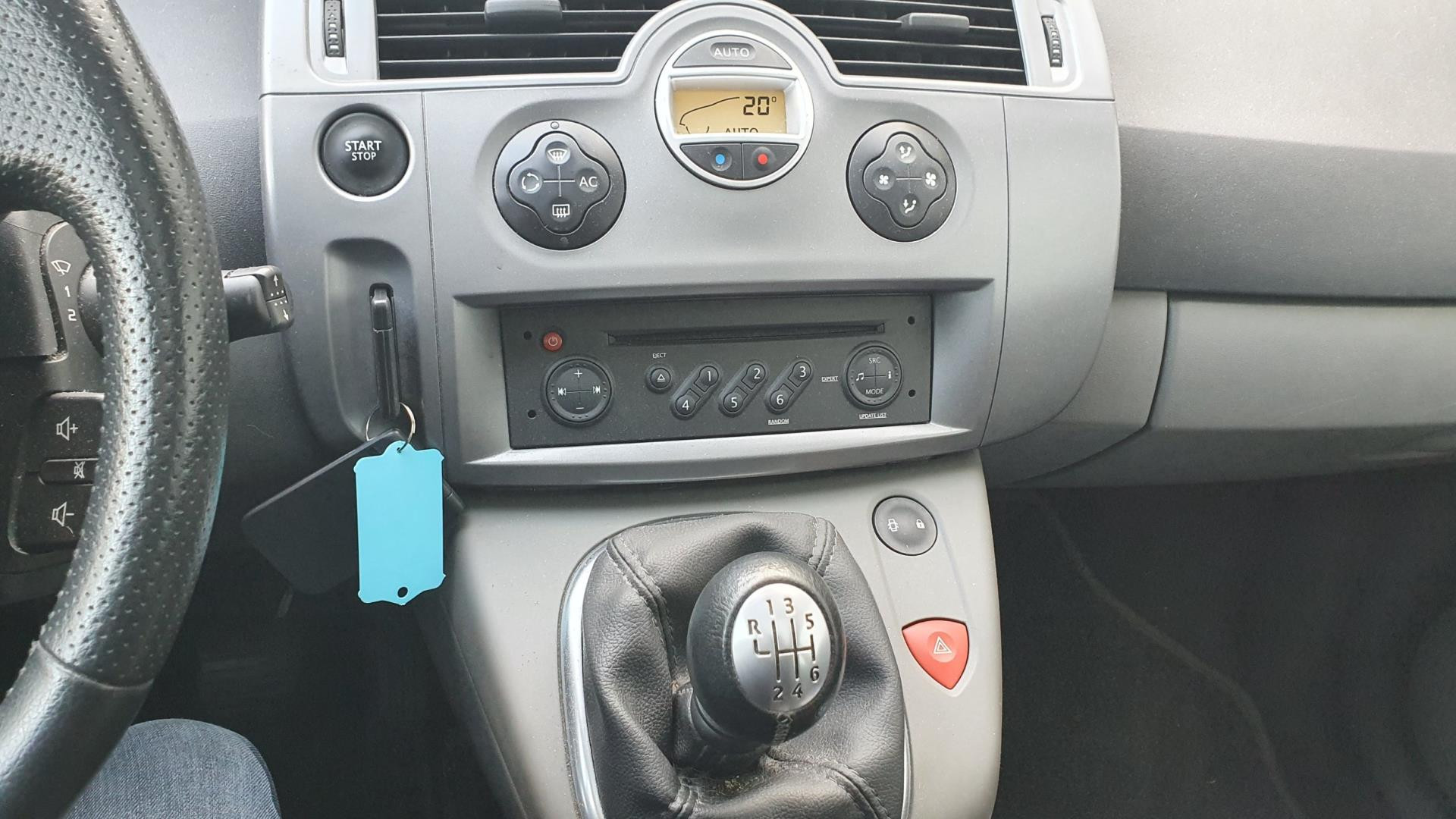 renault-scenic-image10.jpg