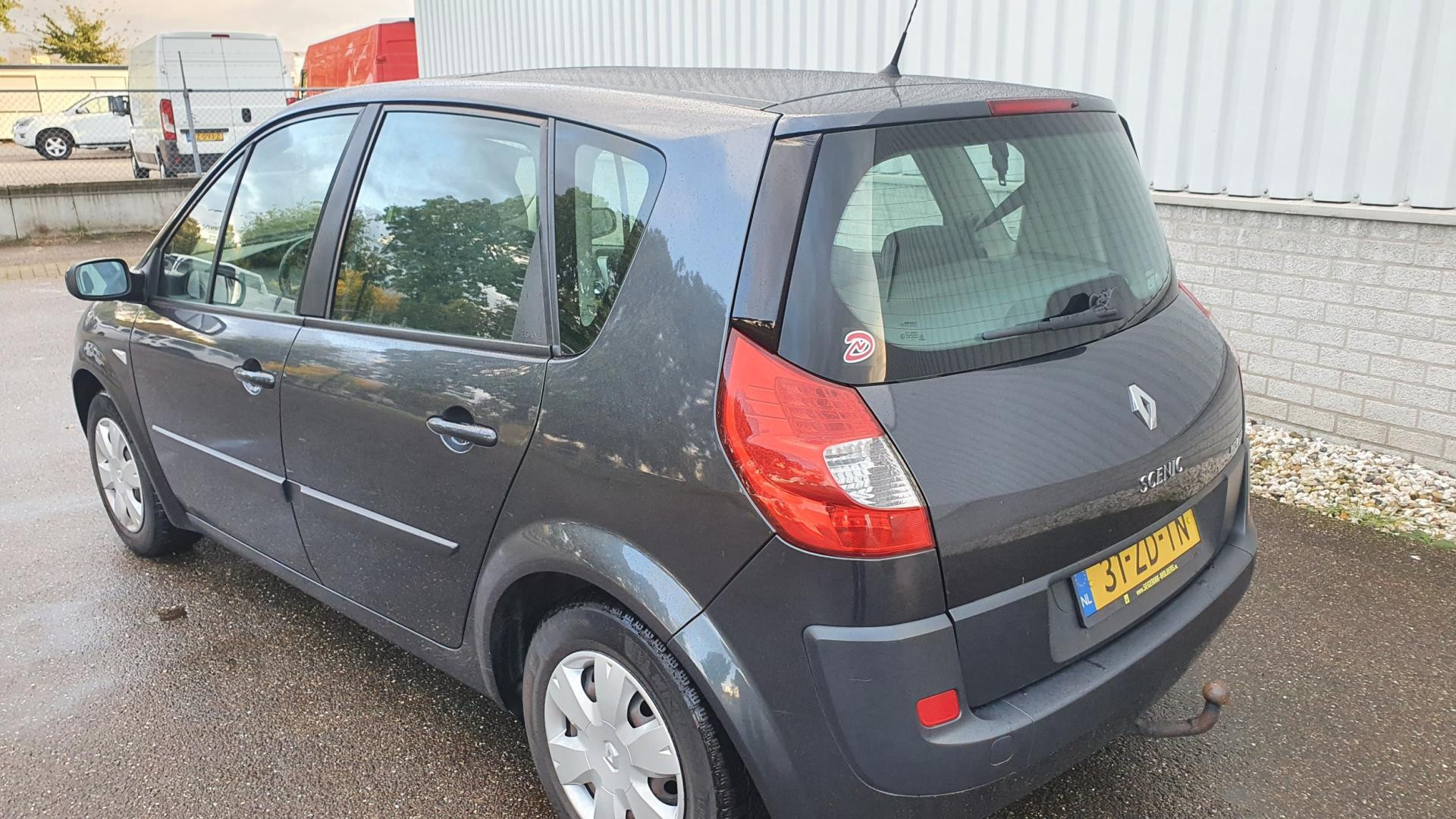 renault-scenic-image2.jpg
