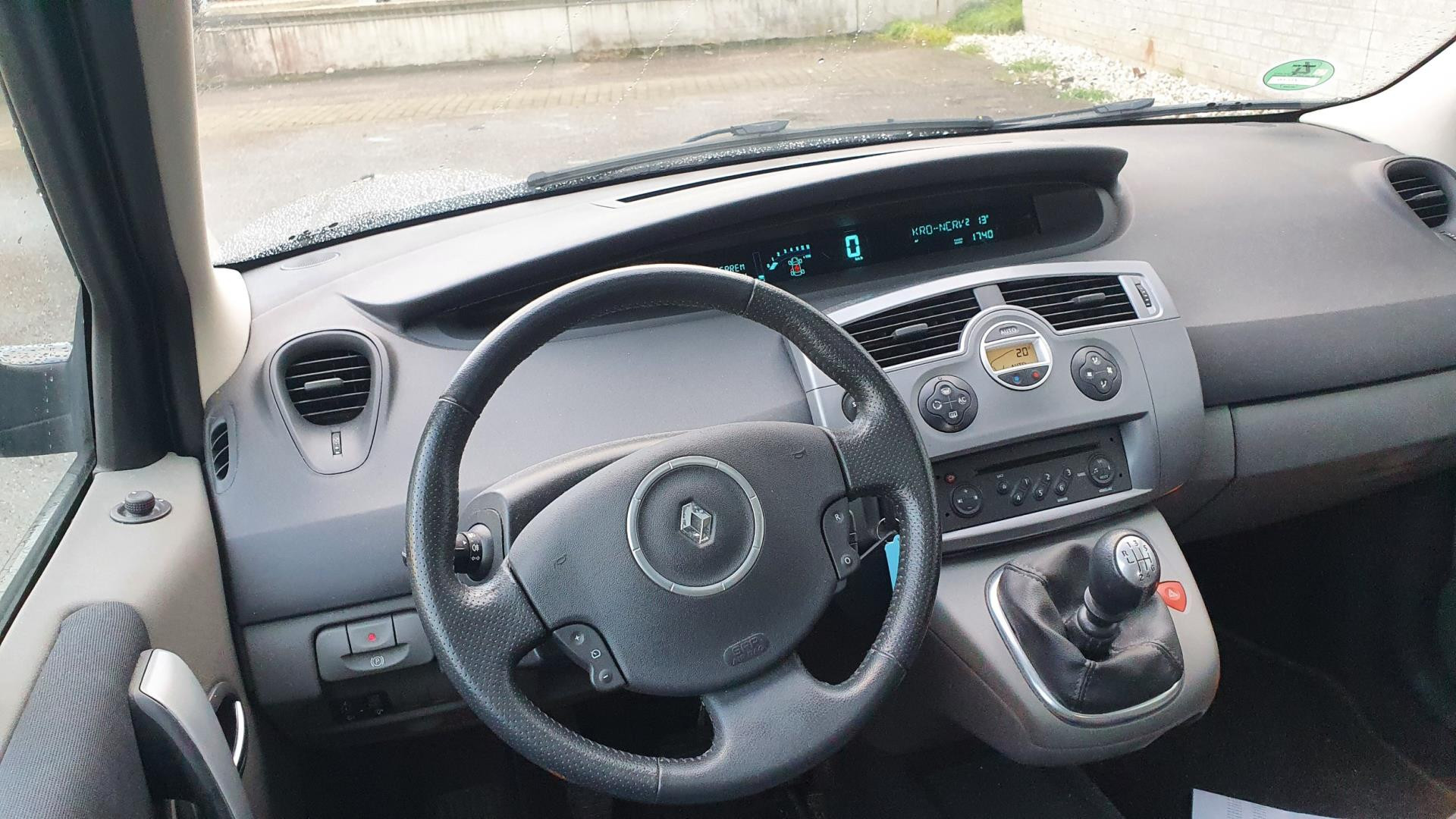 renault-scenic-image6.jpg