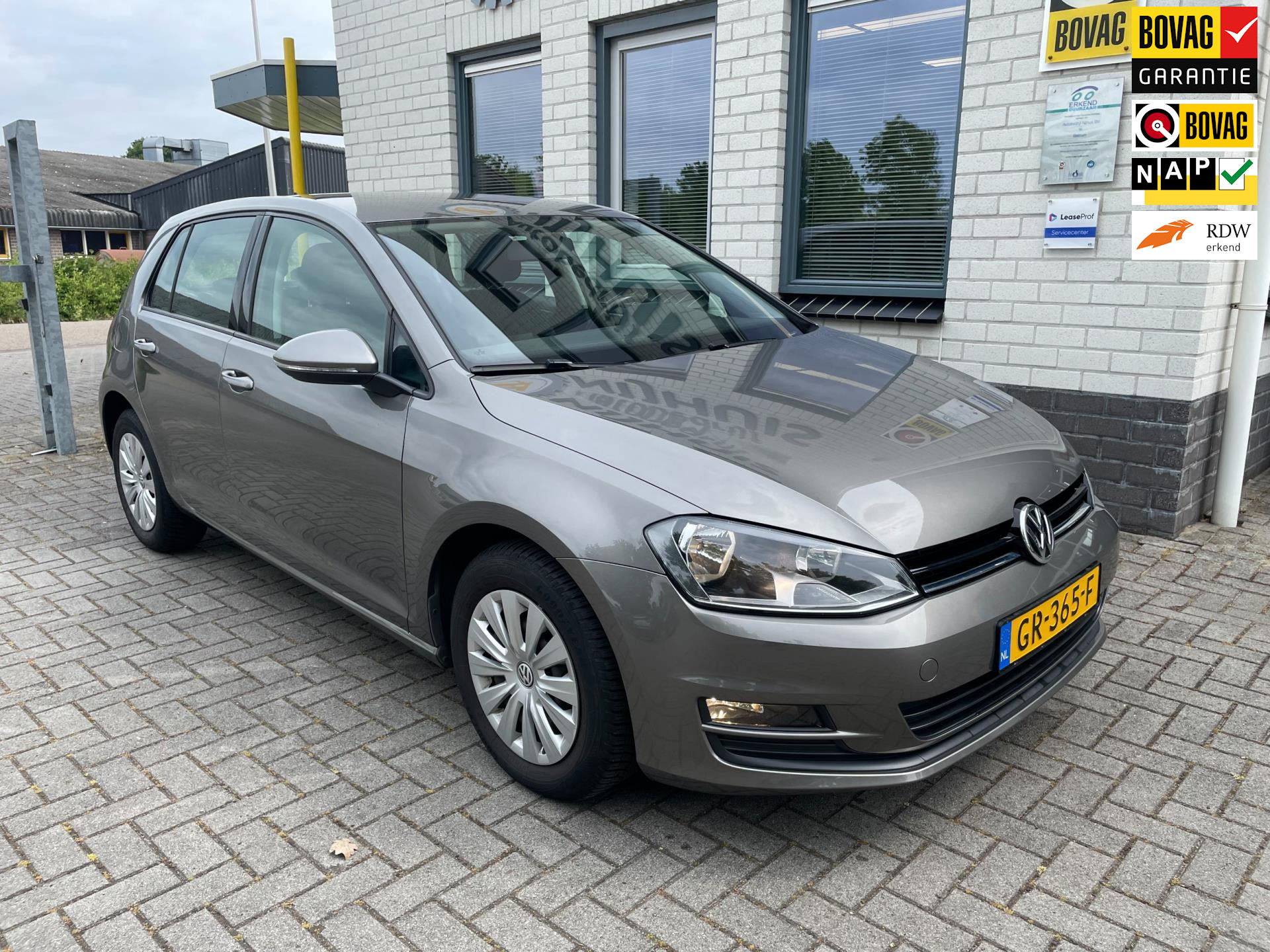 258960247/volkswagen-golf-image1.jpg