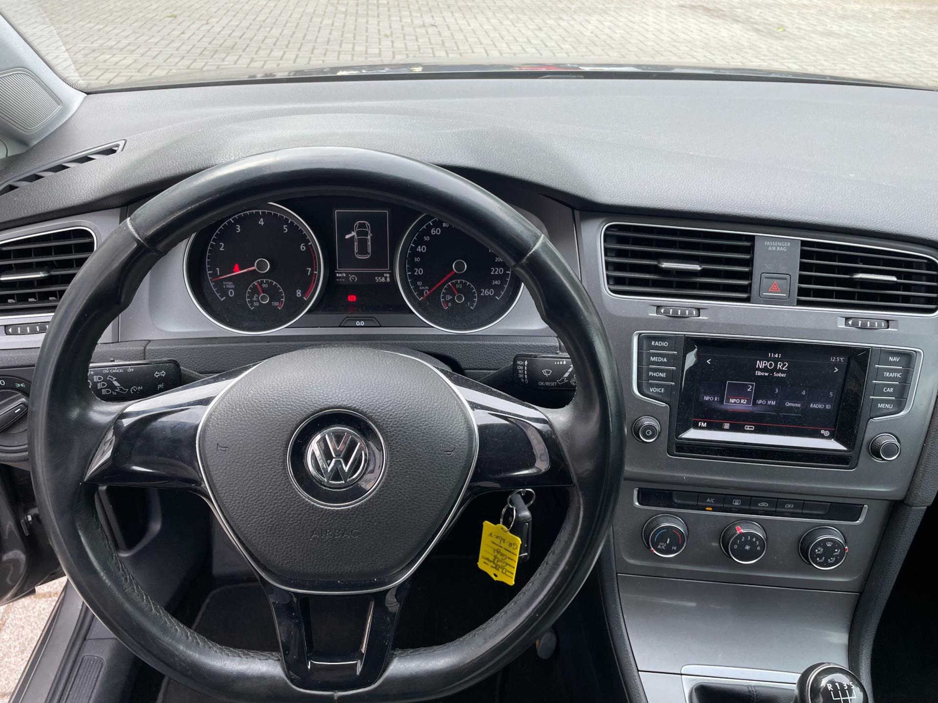 volkswagen-golf-image8.jpg