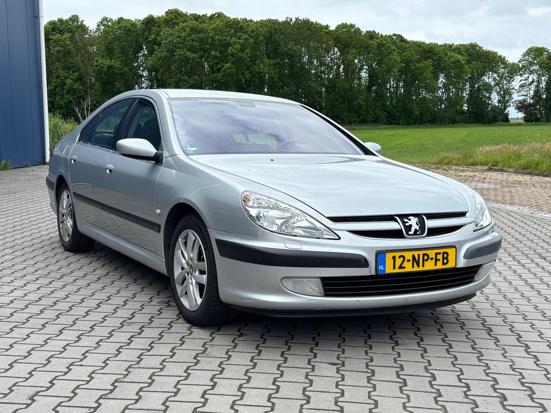 peugeot-607-image6.jpg