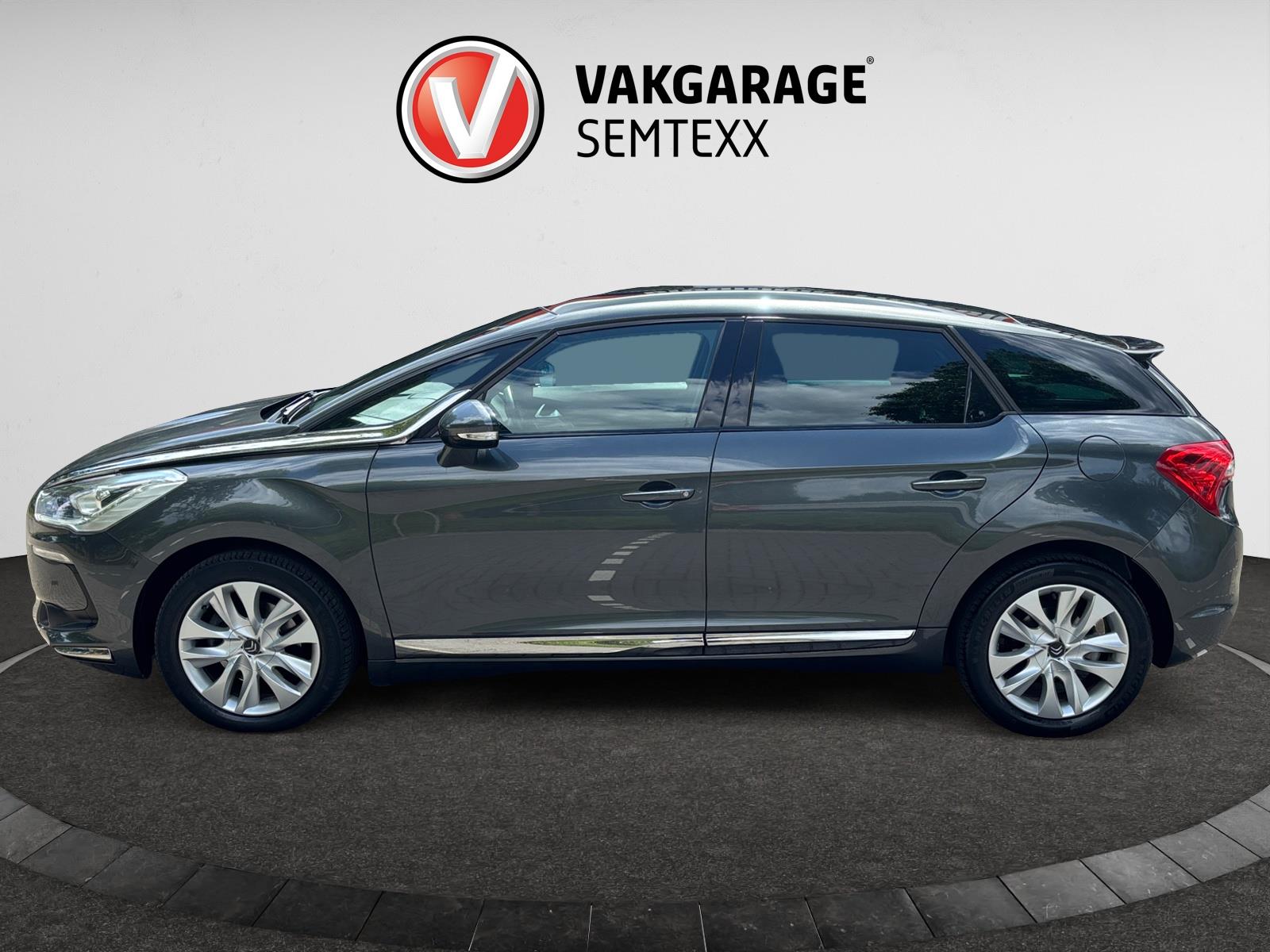 citroen-ds5-image2.jpg
