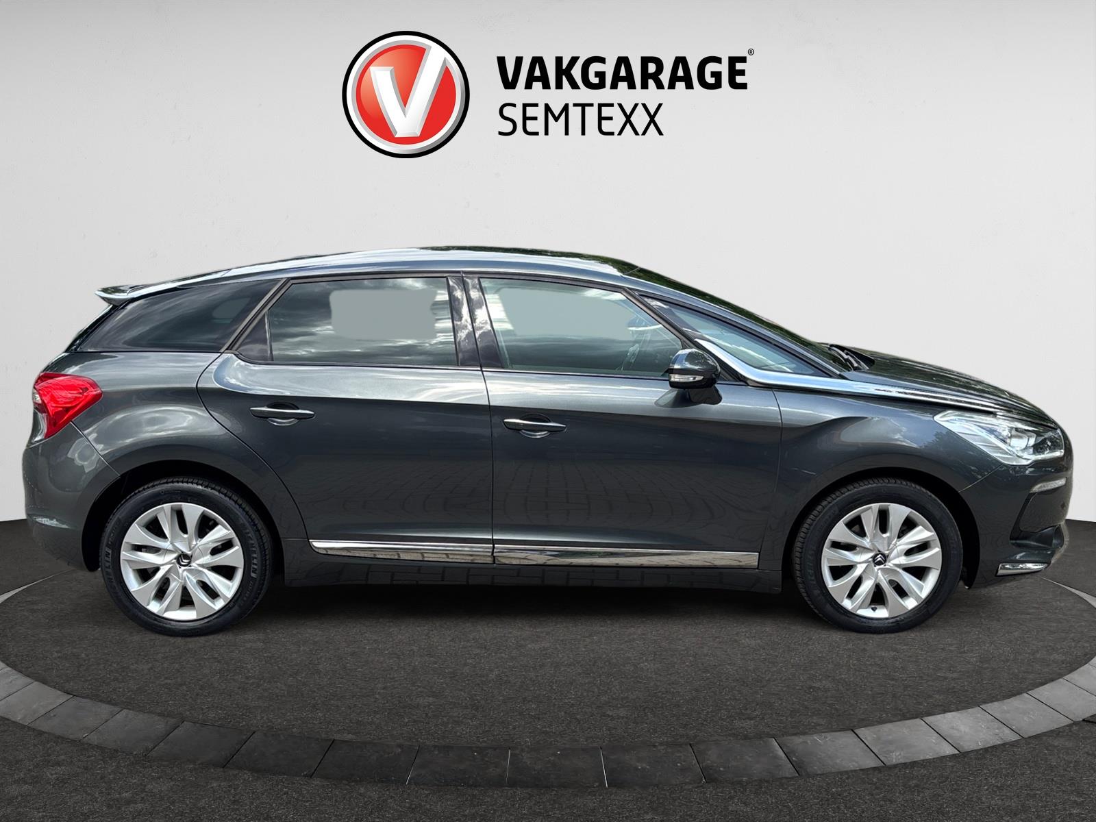 citroen-ds5-image9.jpg