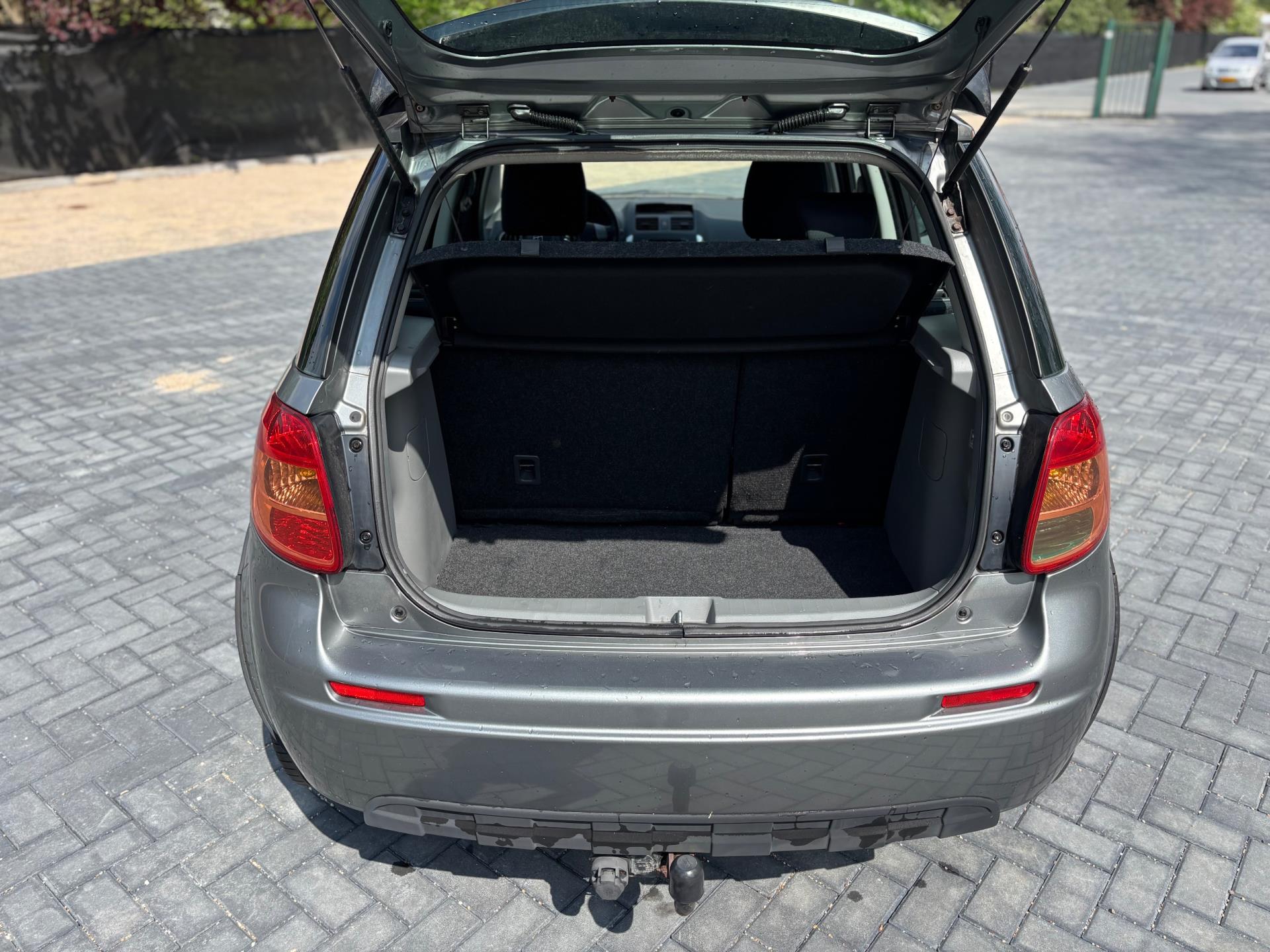 suzuki-sx4-image10.jpg