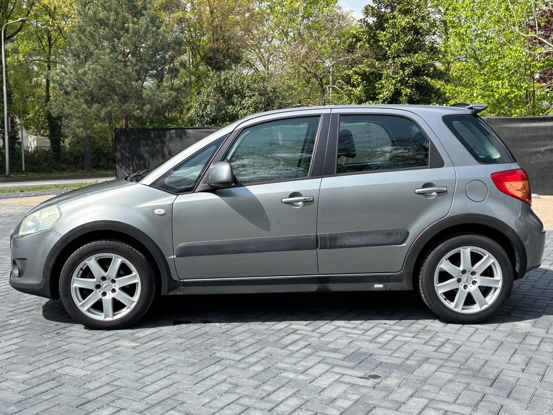 suzuki-sx4-image4.jpg