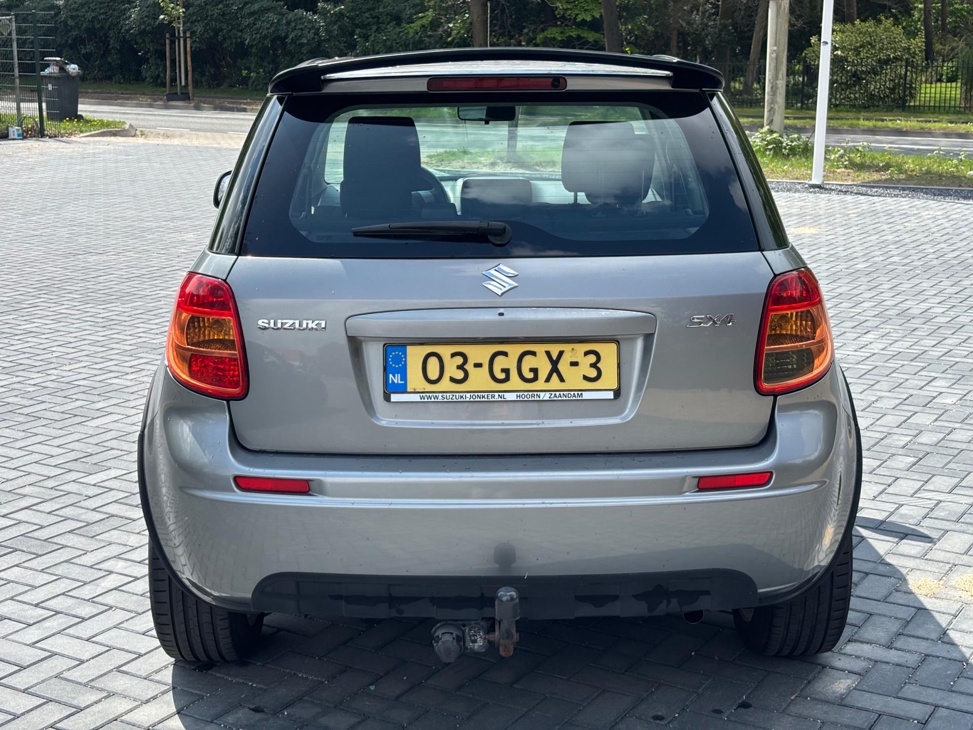 suzuki-sx4-image6.jpg