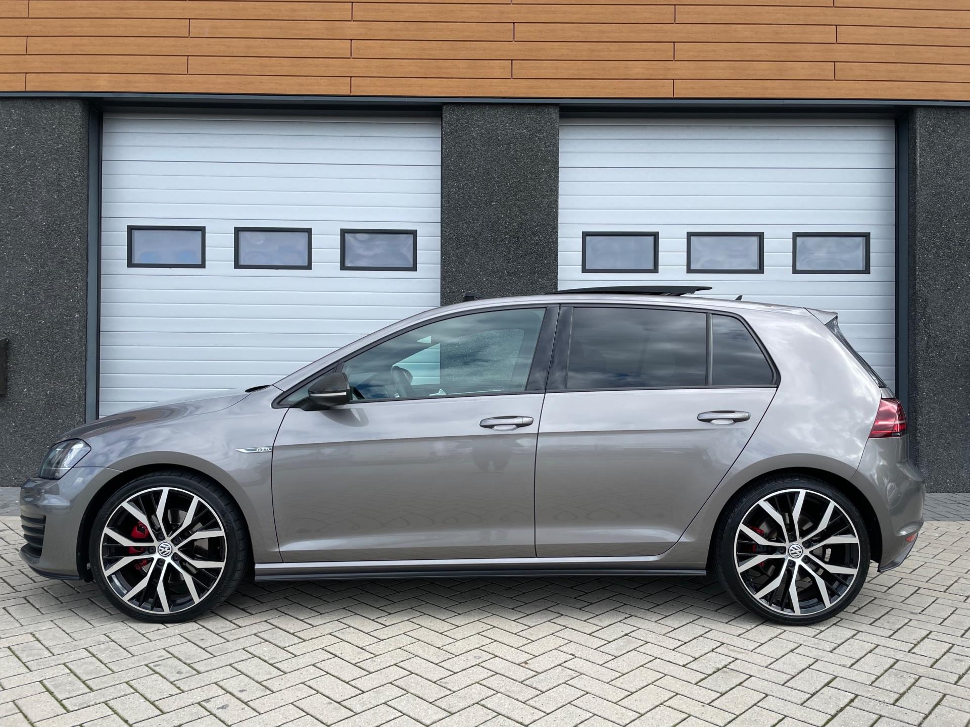 volkswagen-golf-image4.jpg