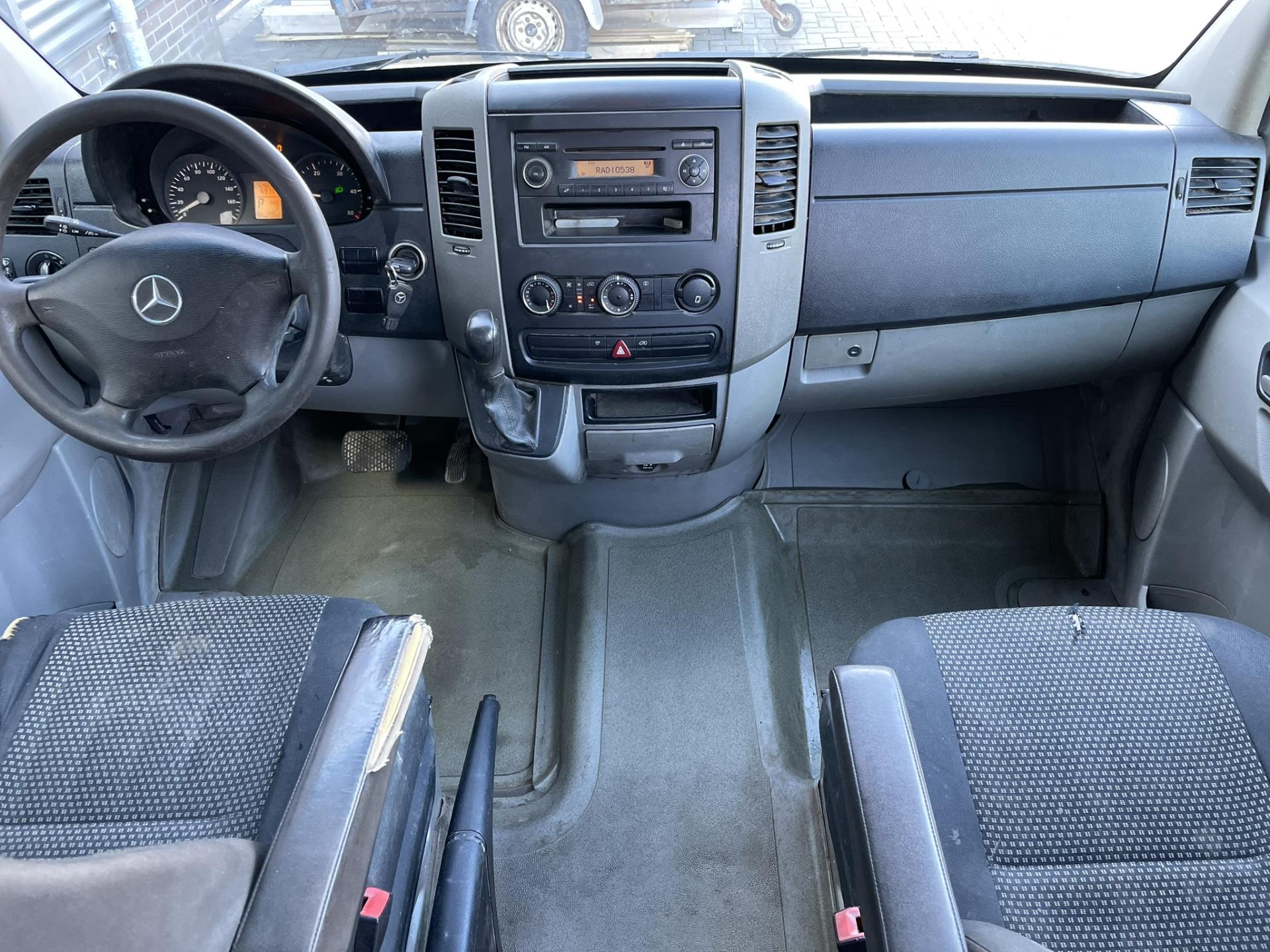 mercedes-benz-sprinter-image8.jpg