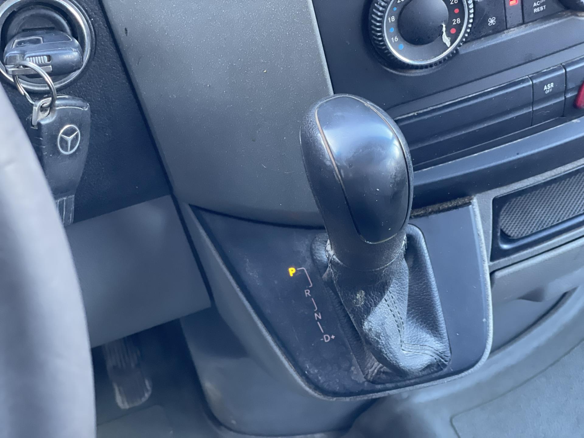 mercedes-benz-sprinter-image9.jpg