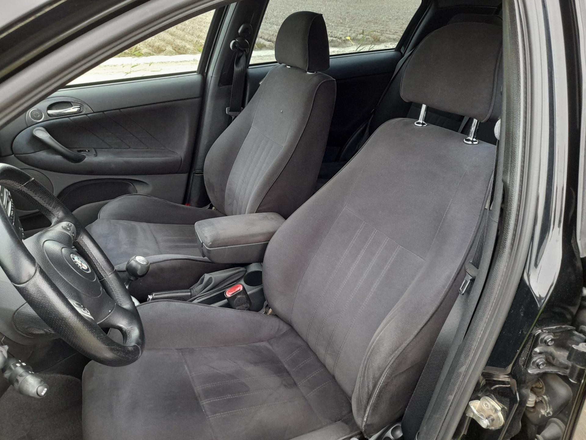 alfa-romeo-147-image7.jpg