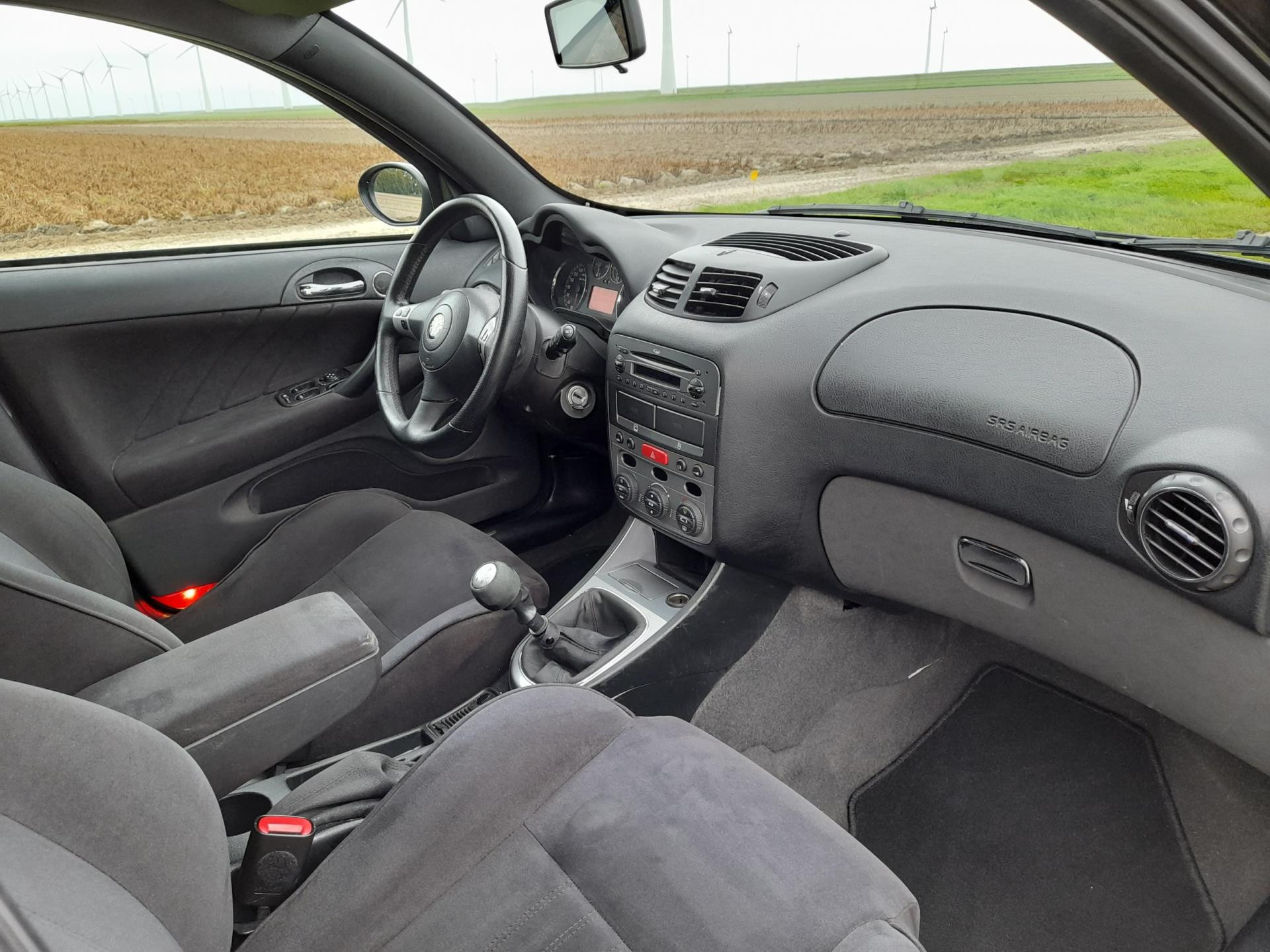 alfa-romeo-147-image8.jpg
