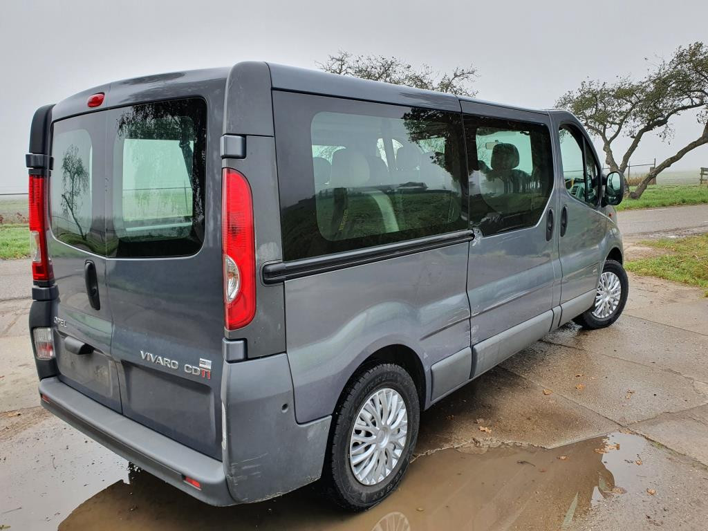 opel-vivaro-image6.jpg