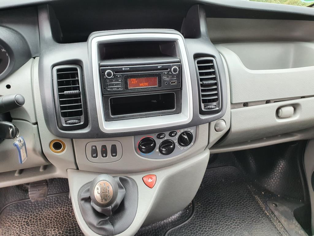 opel-vivaro-image9.jpg