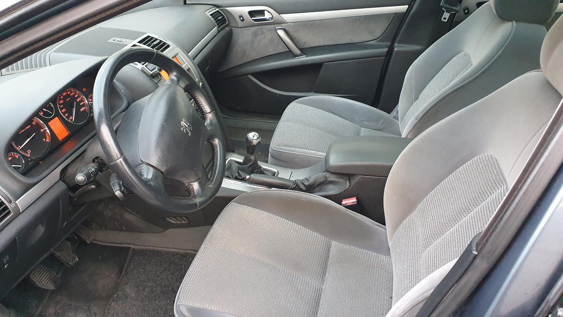 peugeot-407-image8.jpg