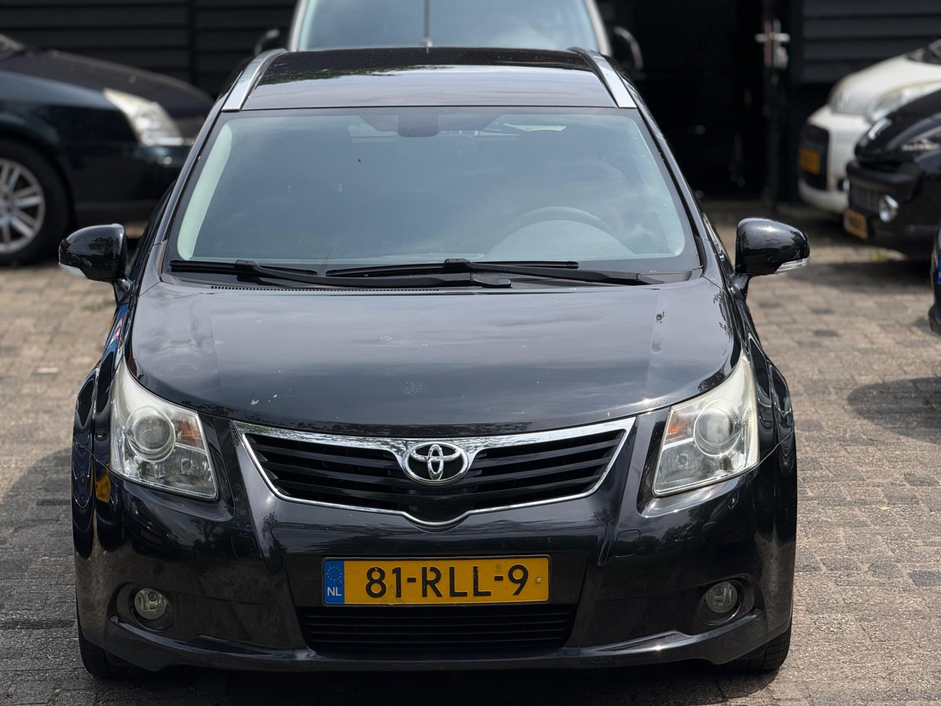 toyota-avensis-wagon-image2.jpg