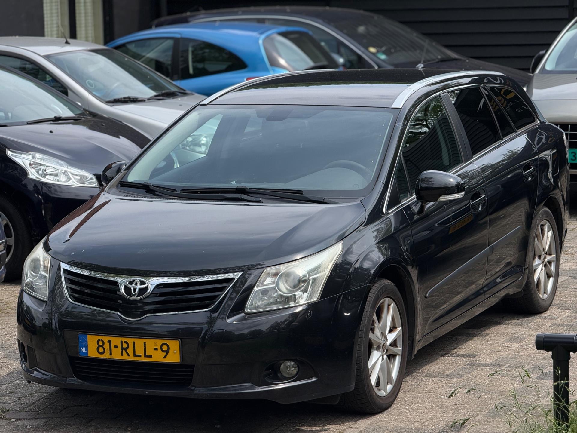 toyota-avensis-wagon-image5.jpg