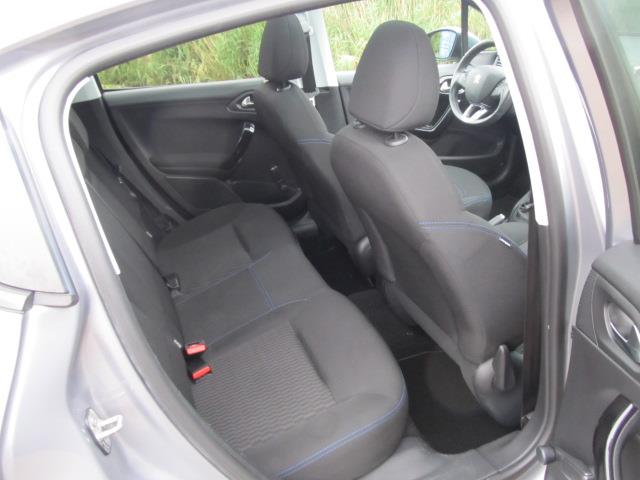 peugeot-208-image10.jpg