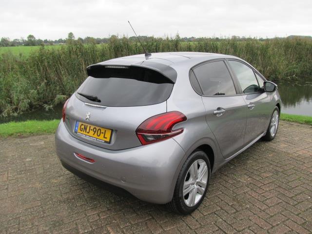 peugeot-208-image4.jpg