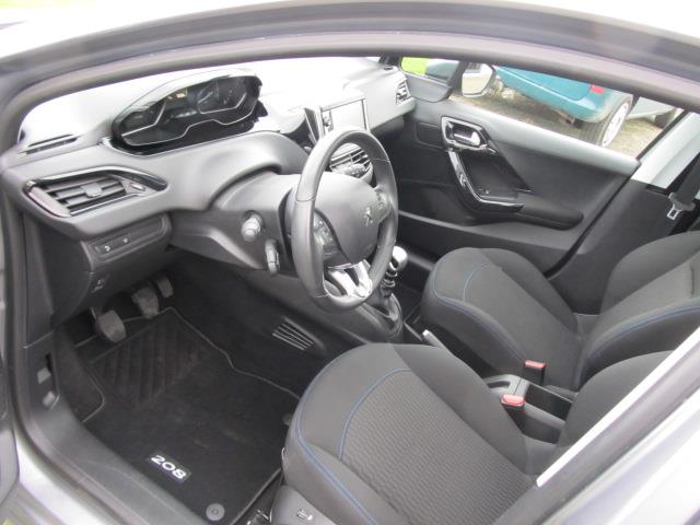 peugeot-208-image9.jpg