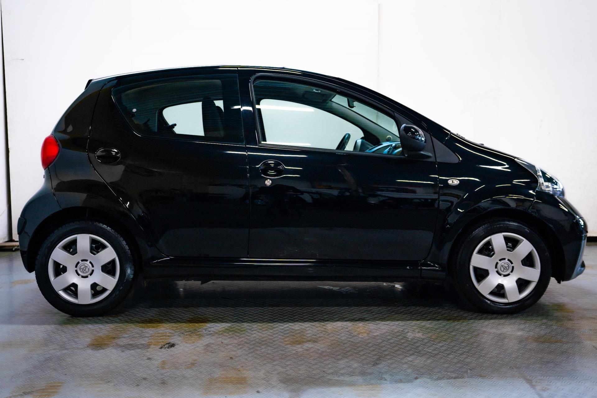toyota-aygo-image4.jpg