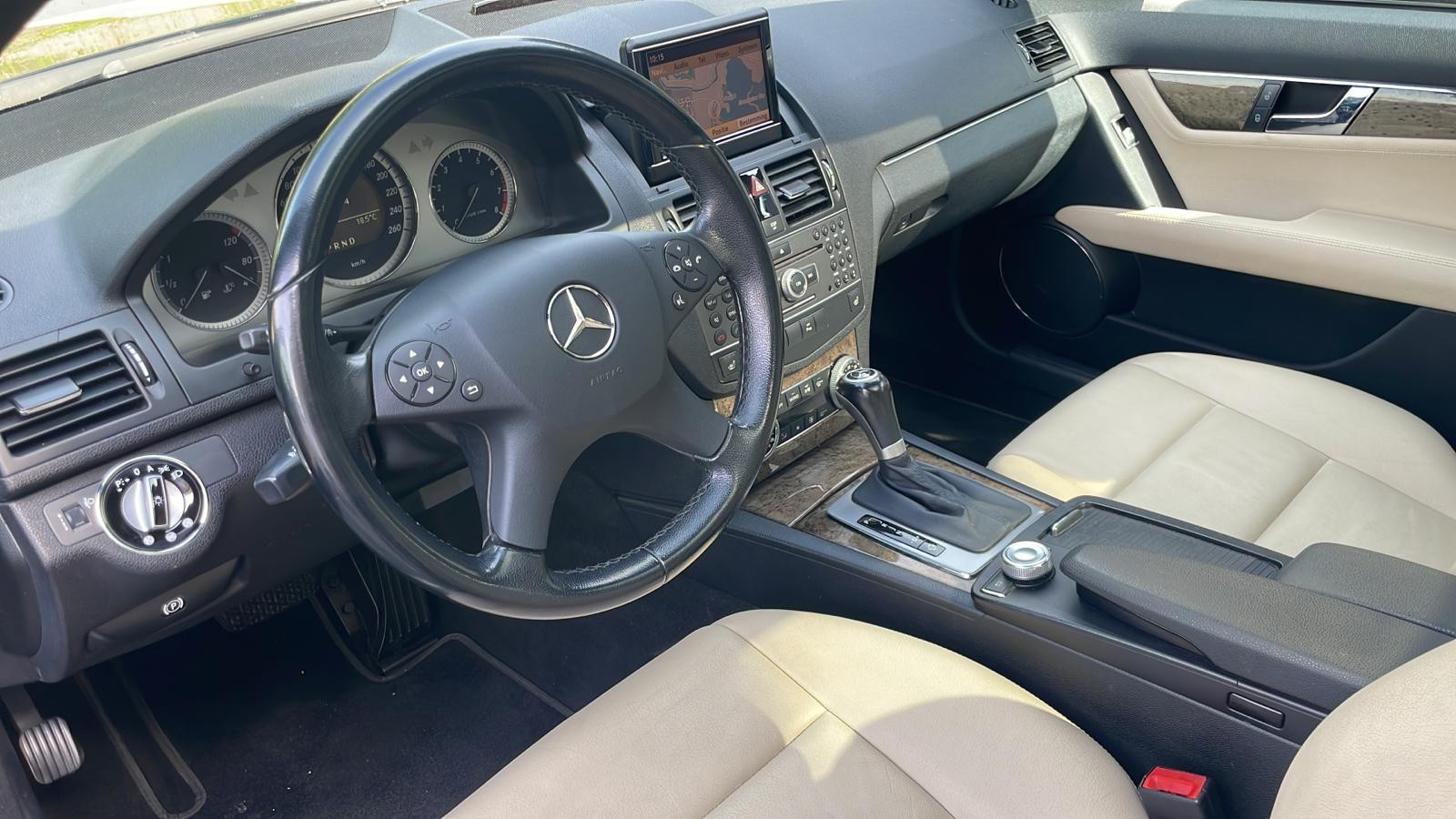 mercedes-benz-c-klasse-image4.jpg