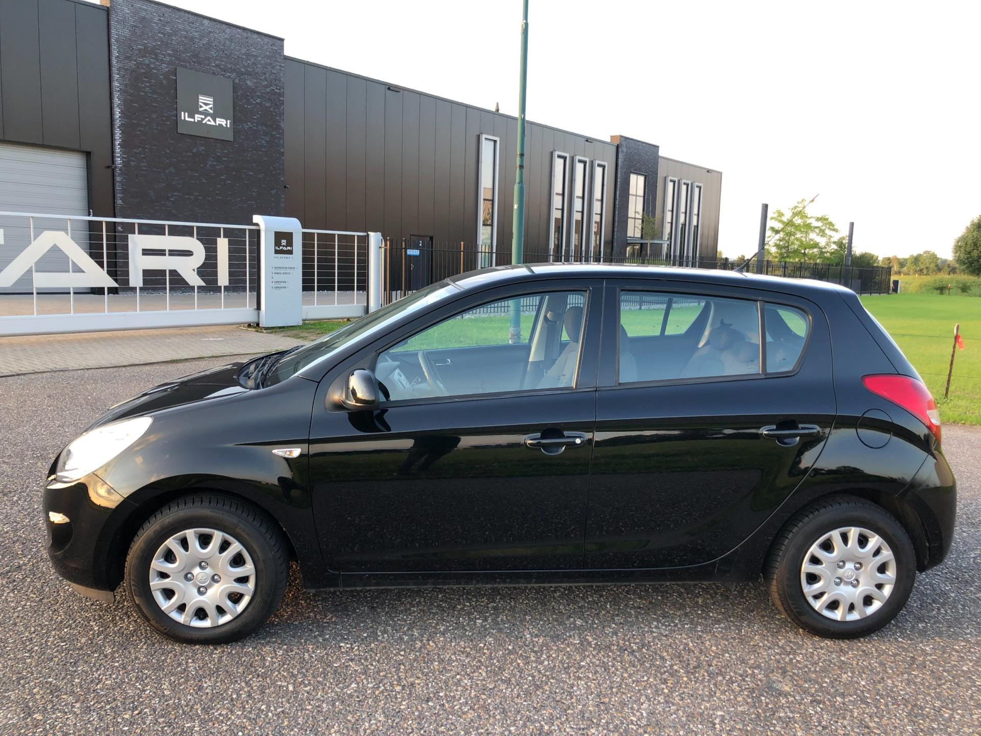hyundai-i20-image7.jpg
