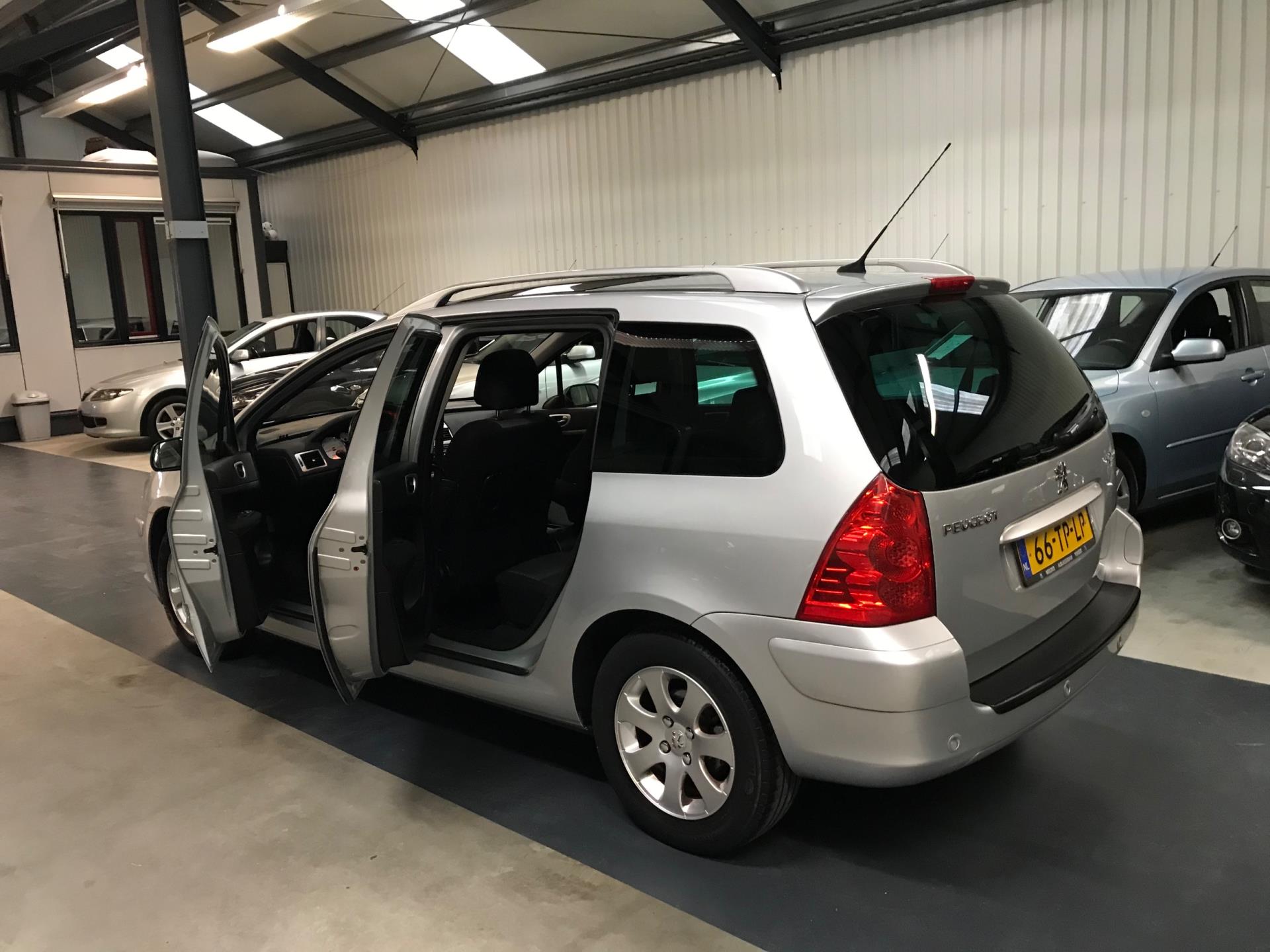 peugeot-307-image4.jpg