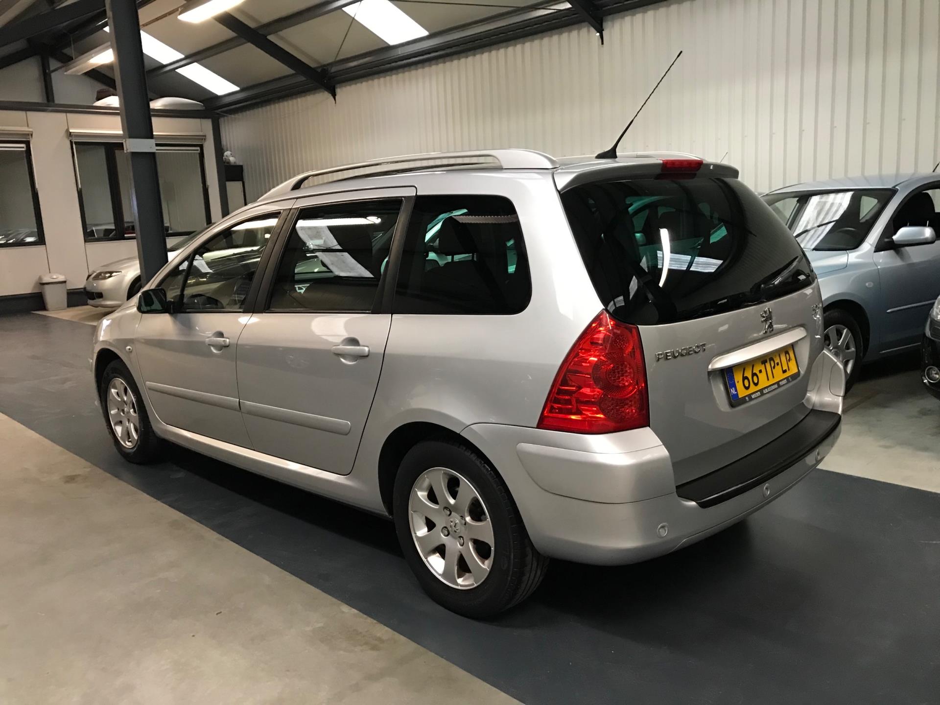 peugeot-307-image5.jpg