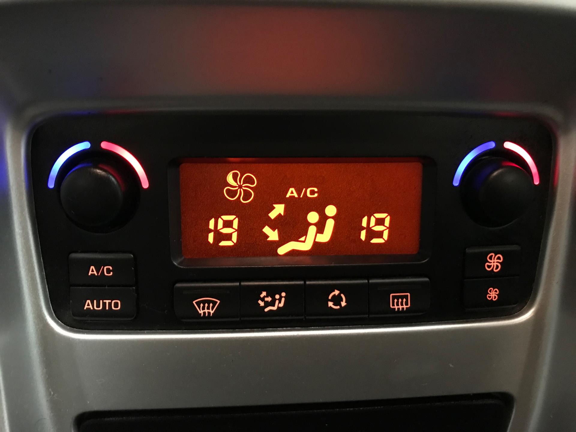 peugeot-307-image9.jpg