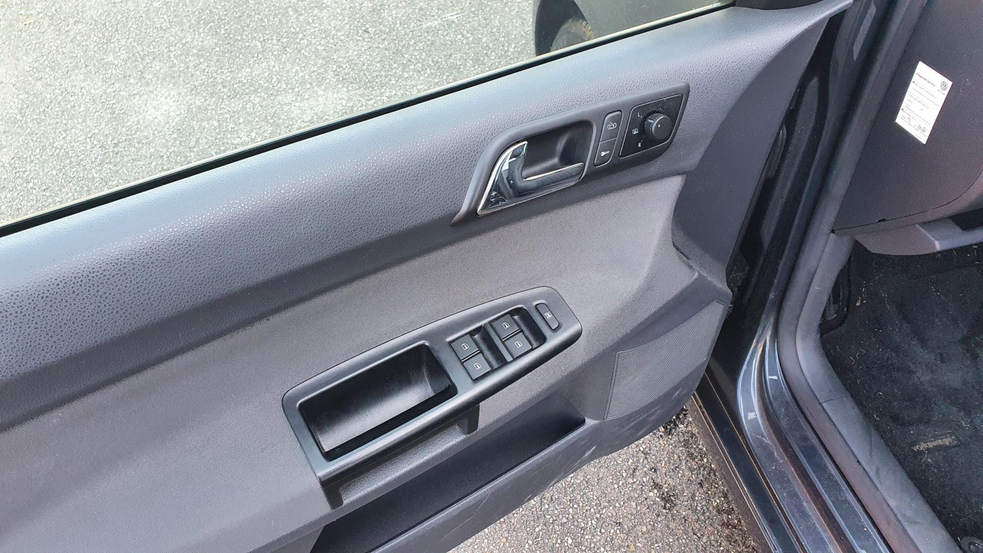 volkswagen-polo-image7.jpg
