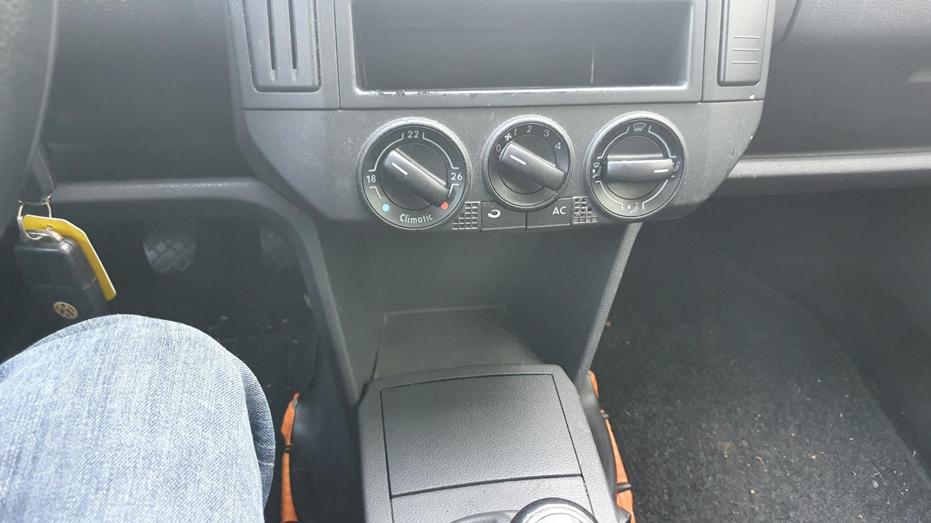 volkswagen-polo-image8.jpg