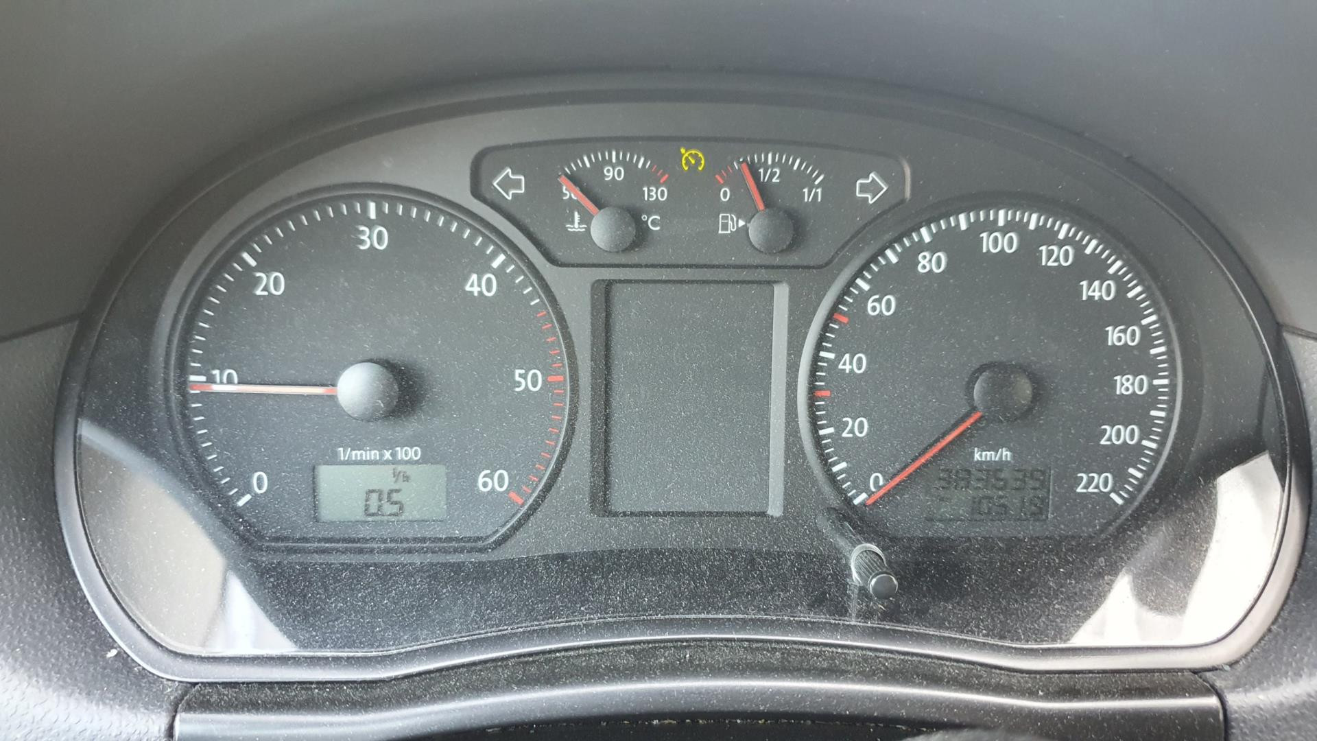 volkswagen-polo-image9.jpg