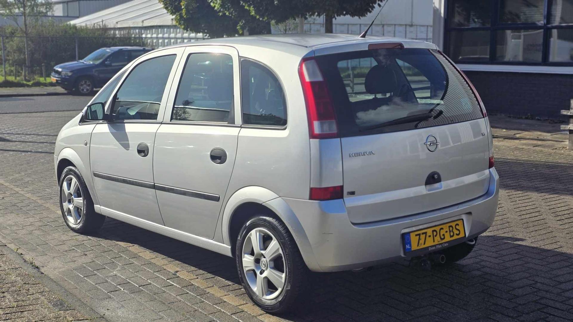 opel-meriva-image3.jpg