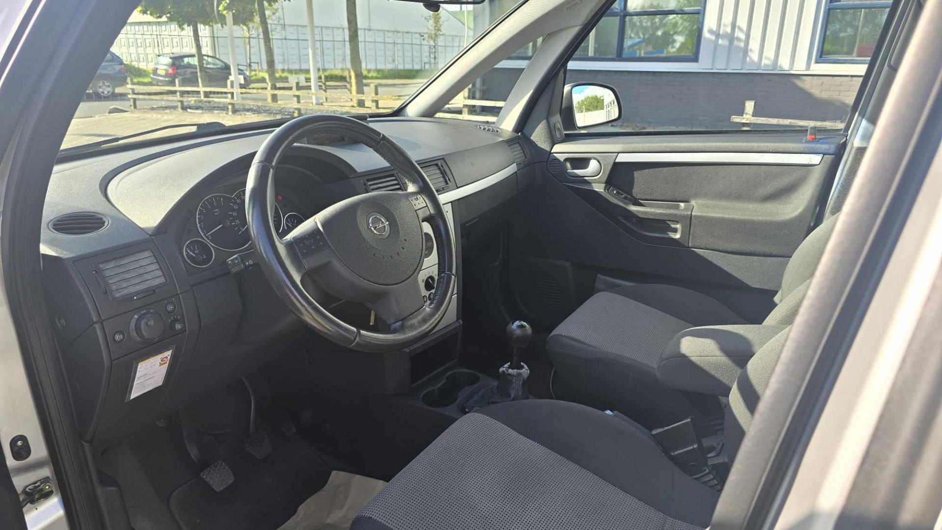 opel-meriva-image8.jpg