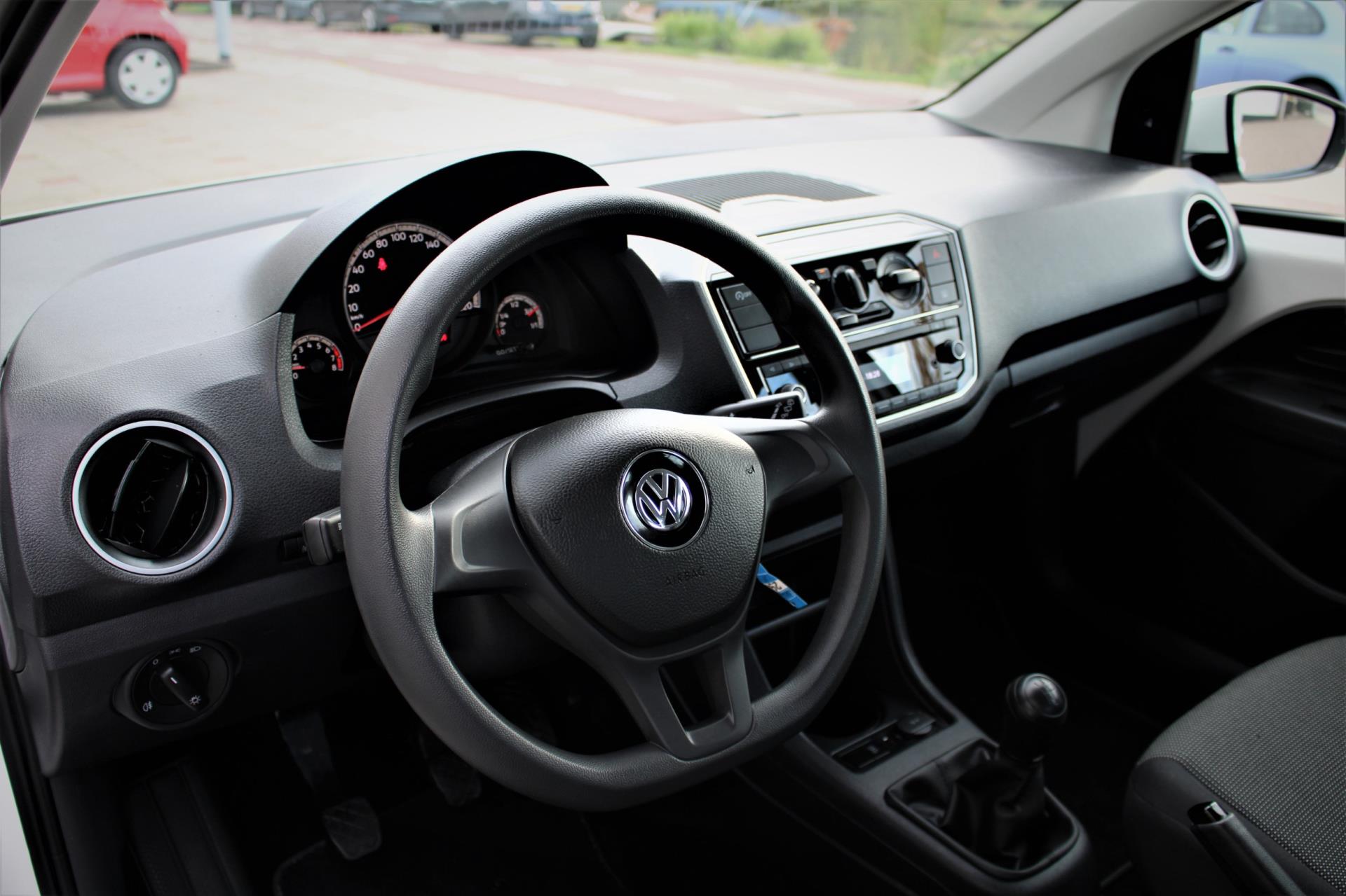 volkswagen-up!-image7.jpg