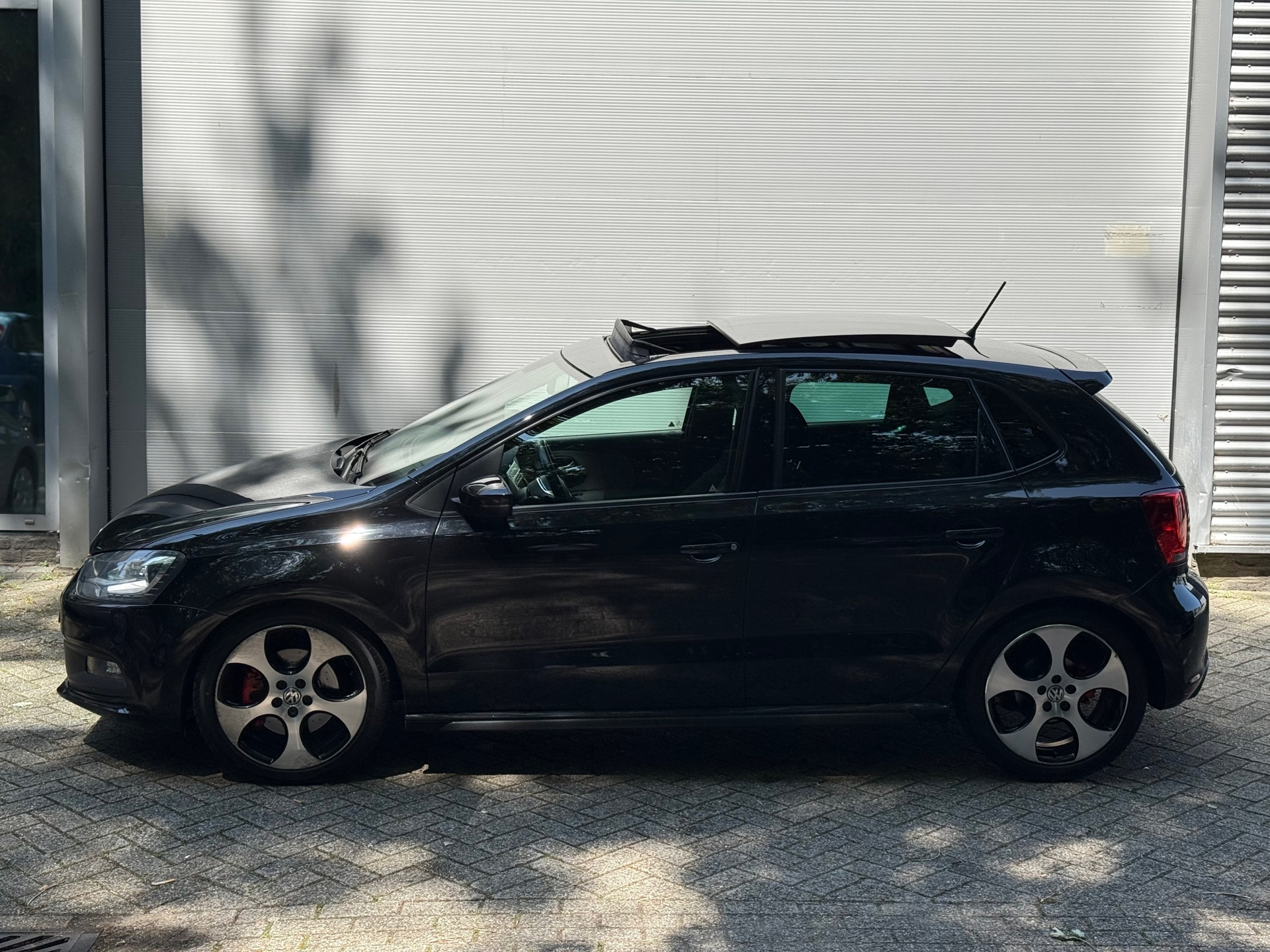 volkswagen-polo-image2.jpg