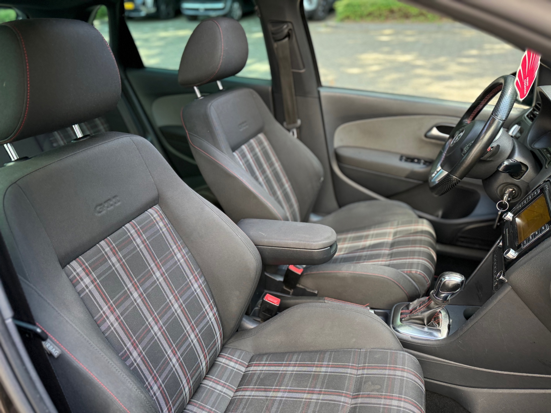 volkswagen-polo-image8.jpg