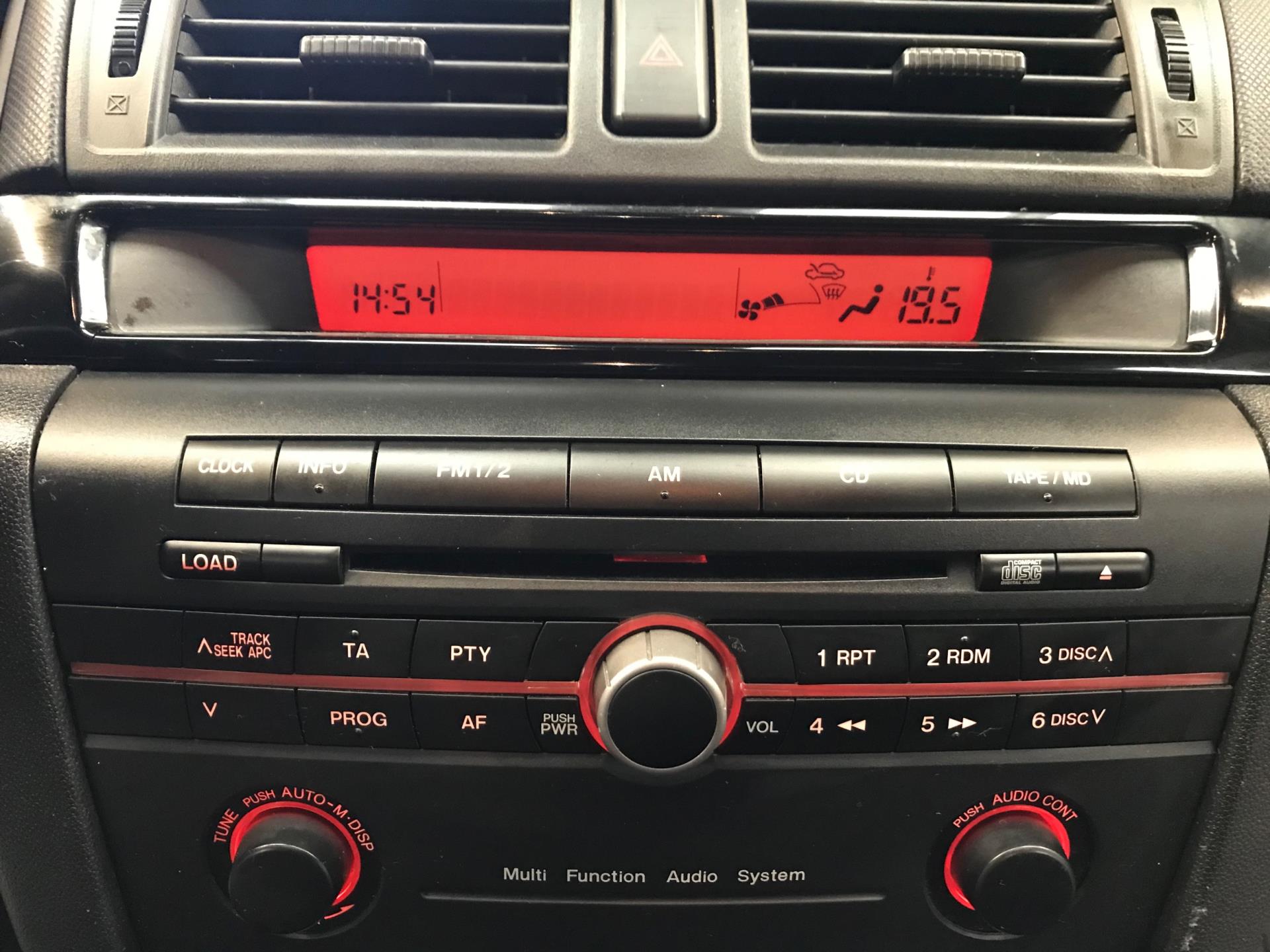 mazda-3-image8.jpg