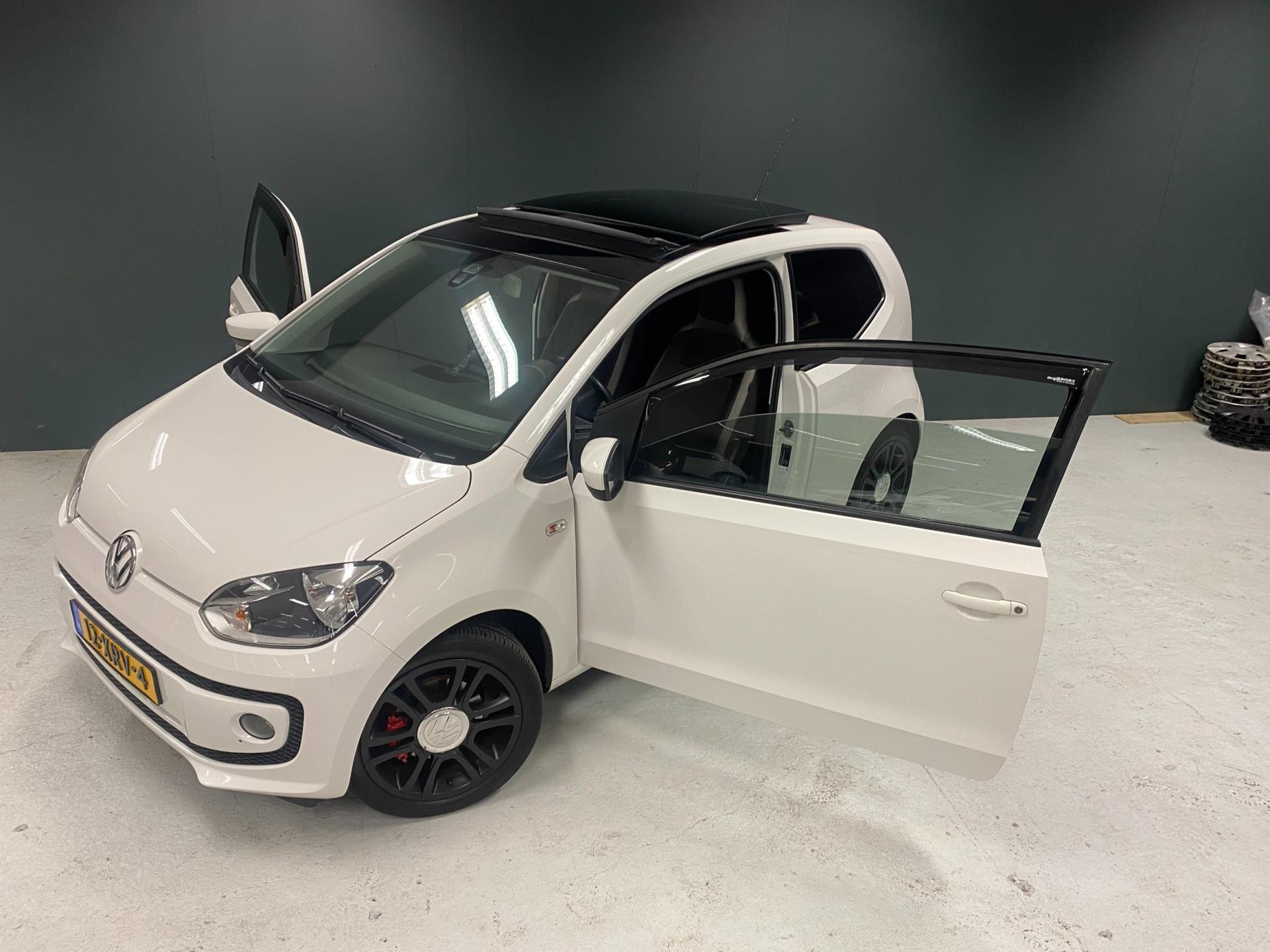 volkswagen-up!-image6.jpg