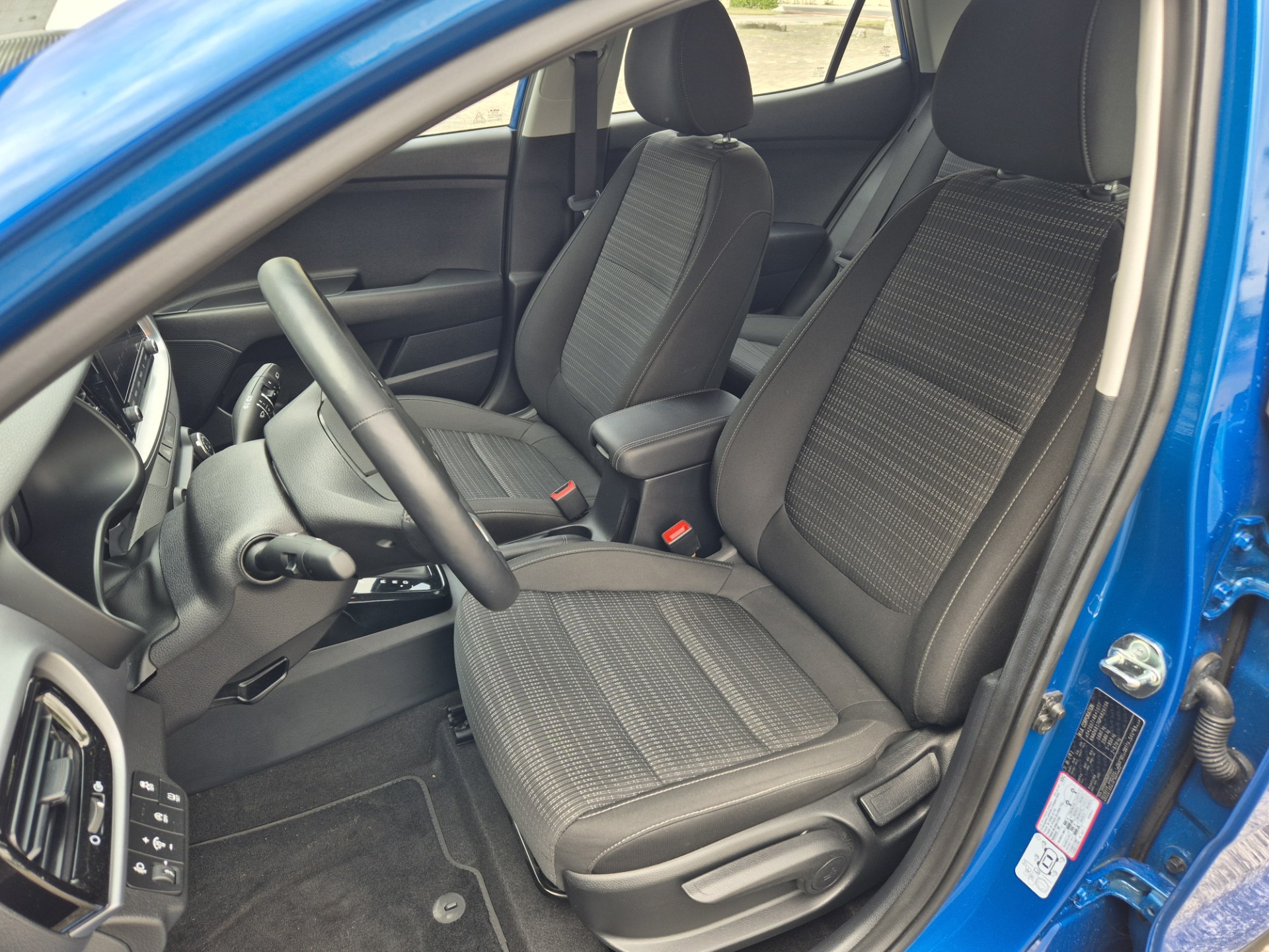 kia-stonic-image8.jpg