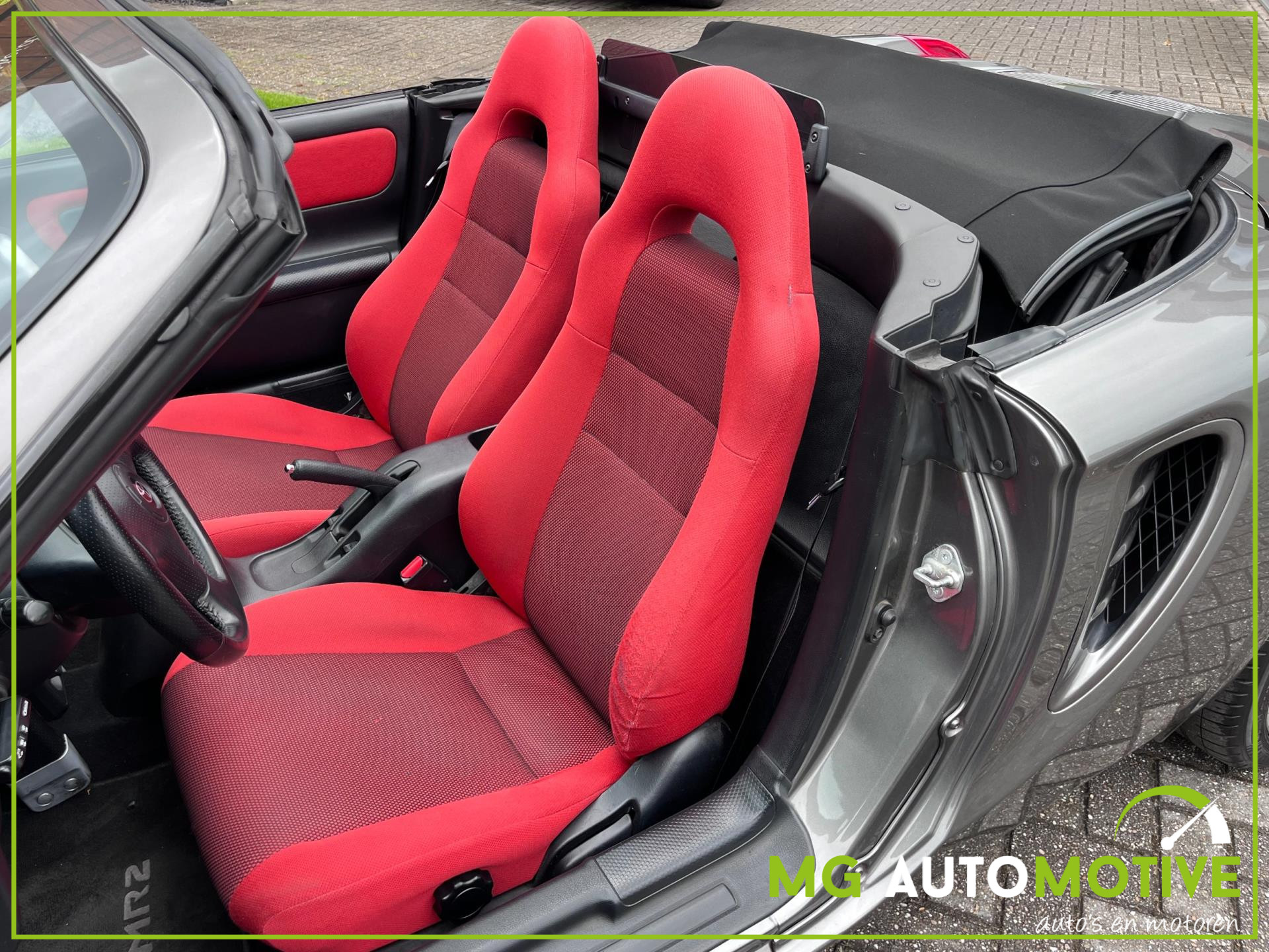 toyota-mr2-image10.jpg